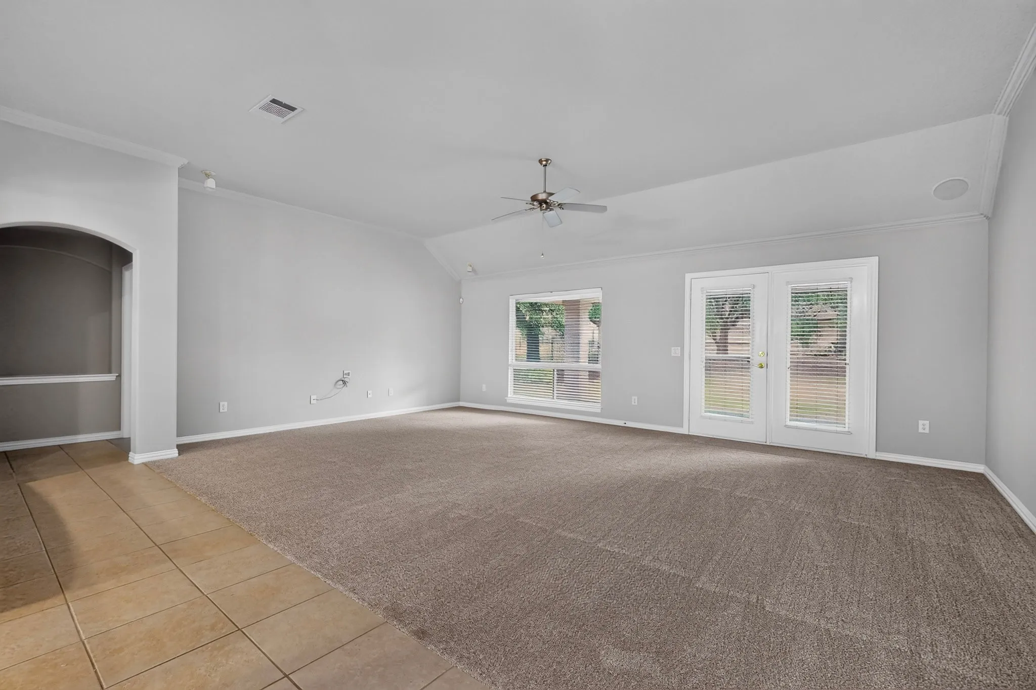 Single Family Residence For Sale in Denton County , 9704 Grandview Drive, Denton, Texas 76207, 2 Bedroom, 2 Bathroom, 2 Garage spaces, 1,844 Sqft, built in 2002, mls#21332618, Real Estate Agent in Denton, Homes For Sale in Denton county, Homes For Sale in Denton, Realtor in Denton Texas, Real Estate Brokerage Independent Realty Texas, Luminita Cordes Realtor