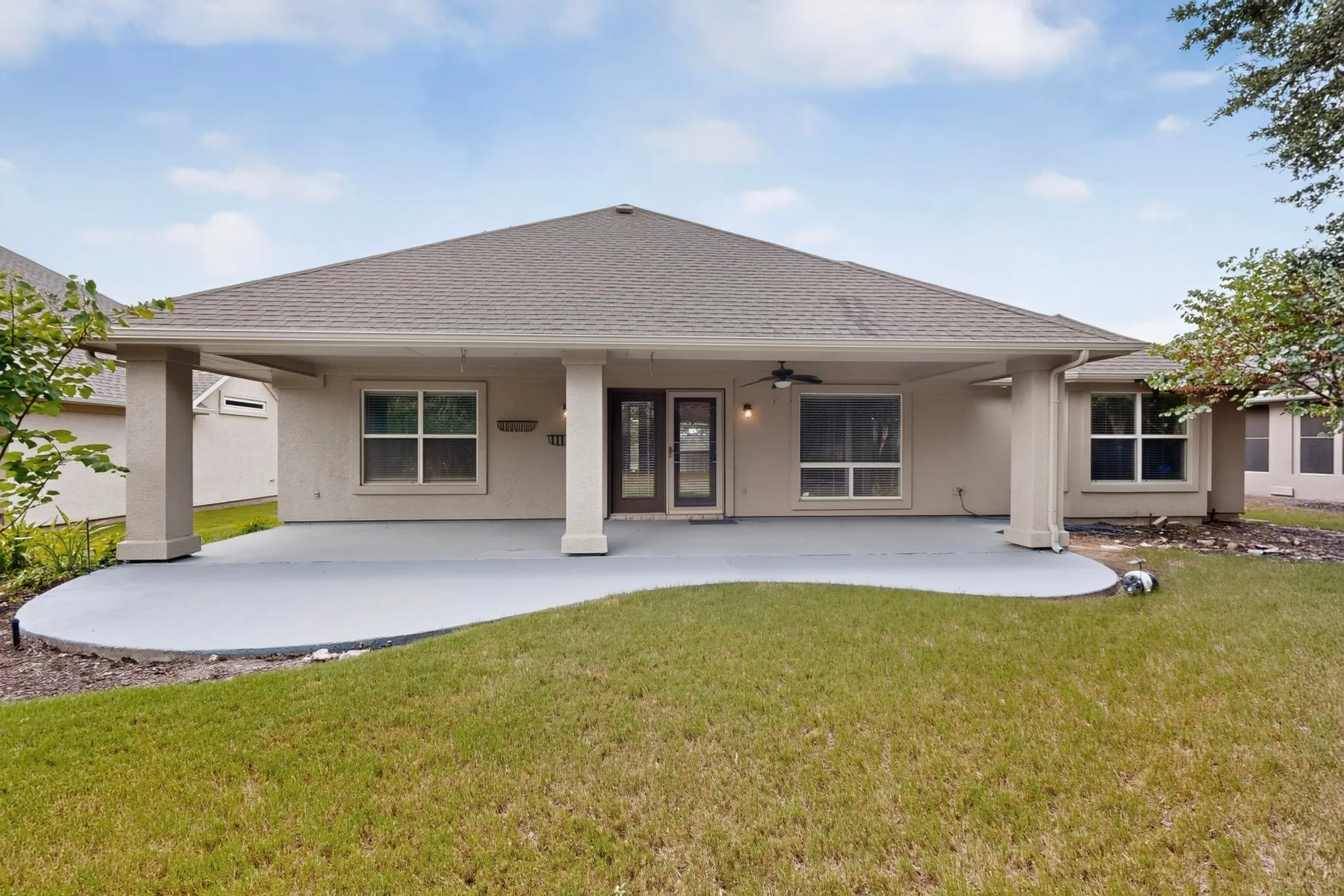 Single Family Residence For Sale in Denton County , 9704 Grandview Drive, Denton, Texas 76207, 2 Bedroom, 2 Bathroom, 2 Garage spaces, 1,844 Sqft, built in 2002, mls#21332618, Real Estate Agent in Denton, Homes For Sale in Denton county, Homes For Sale in Denton, Realtor in Denton Texas, Real Estate Brokerage Independent Realty Texas, Luminita Cordes Realtor