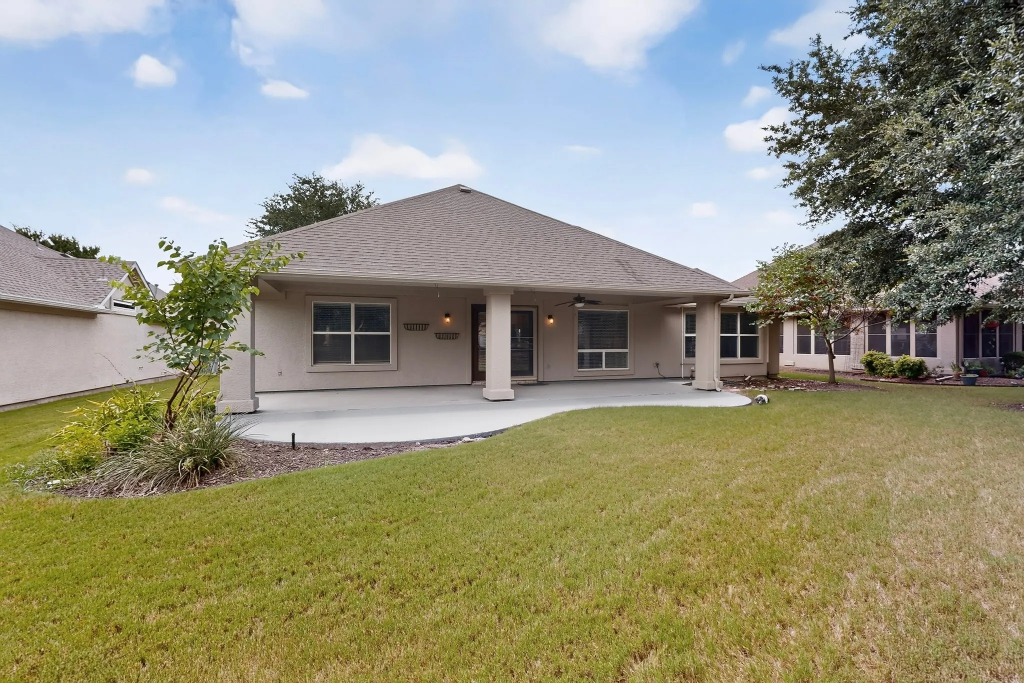 Single Family Residence For Sale in Denton County , 9704 Grandview Drive, Denton, Texas 76207, 2 Bedroom, 2 Bathroom, 2 Garage spaces, 1,844 Sqft, built in 2002, mls#21332618, Real Estate Agent in Denton, Homes For Sale in Denton county, Homes For Sale in Denton, Realtor in Denton Texas, Real Estate Brokerage Independent Realty Texas, Luminita Cordes Realtor