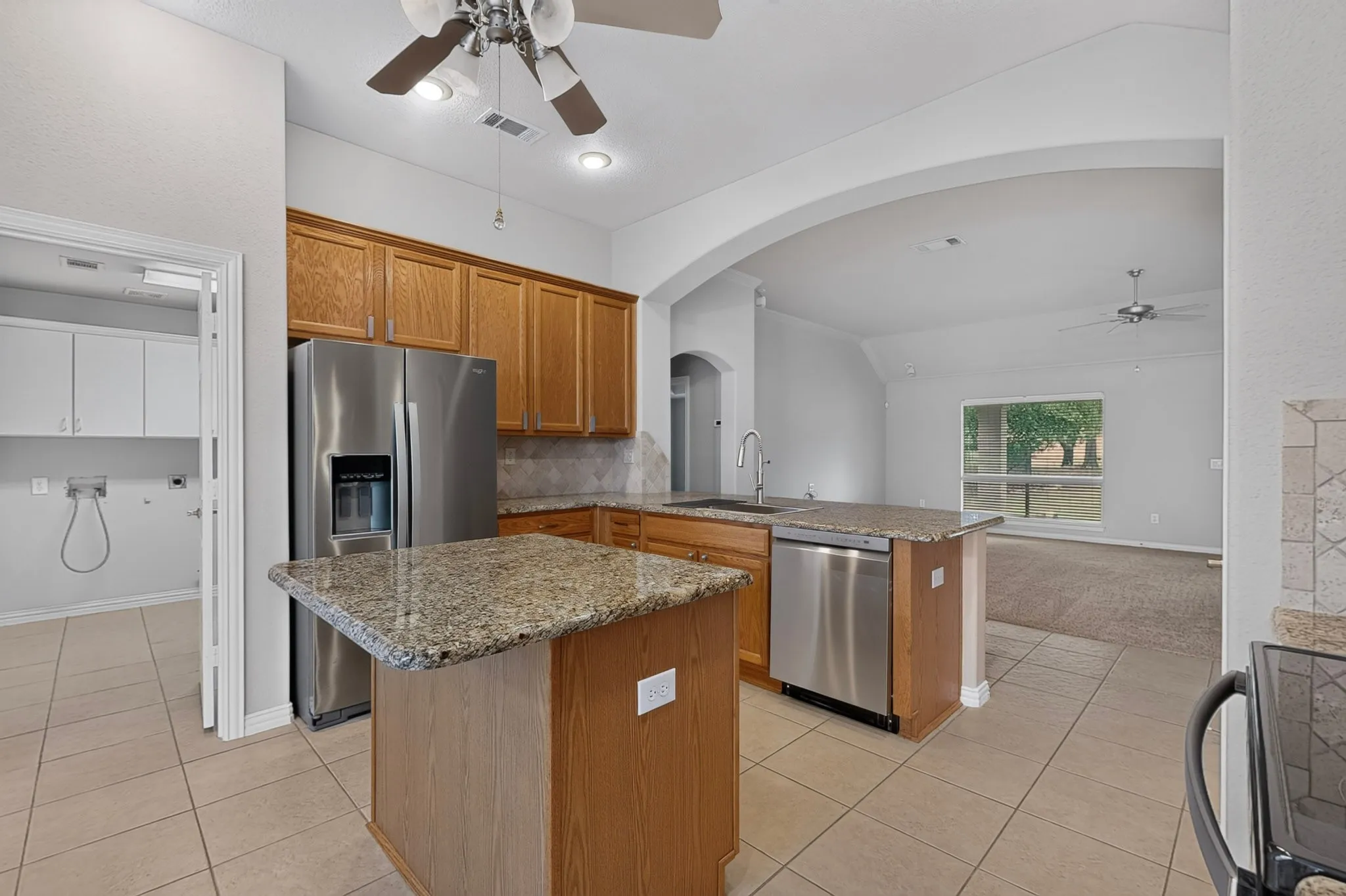 Single Family Residence For Sale in Denton County , 9704 Grandview Drive, Denton, Texas 76207, 2 Bedroom, 2 Bathroom, 2 Garage spaces, 1,844 Sqft, built in 2002, mls#21332618, Real Estate Agent in Denton, Homes For Sale in Denton county, Homes For Sale in Denton, Realtor in Denton Texas, Real Estate Brokerage Independent Realty Texas, Luminita Cordes Realtor