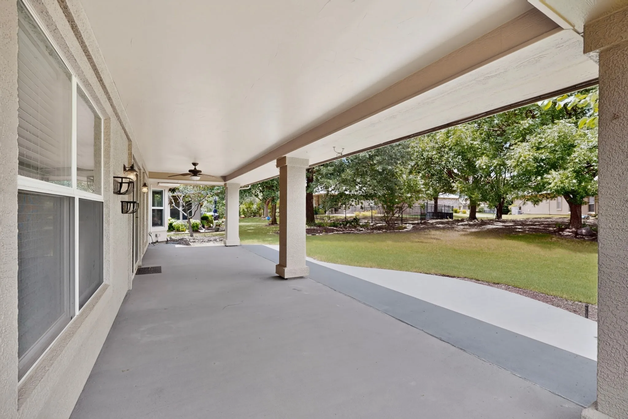 Single Family Residence For Sale in Denton County , 9704 Grandview Drive, Denton, Texas 76207, 2 Bedroom, 2 Bathroom, 2 Garage spaces, 1,844 Sqft, built in 2002, mls#21332618, Real Estate Agent in Denton, Homes For Sale in Denton county, Homes For Sale in Denton, Realtor in Denton Texas, Real Estate Brokerage Independent Realty Texas, Luminita Cordes Realtor