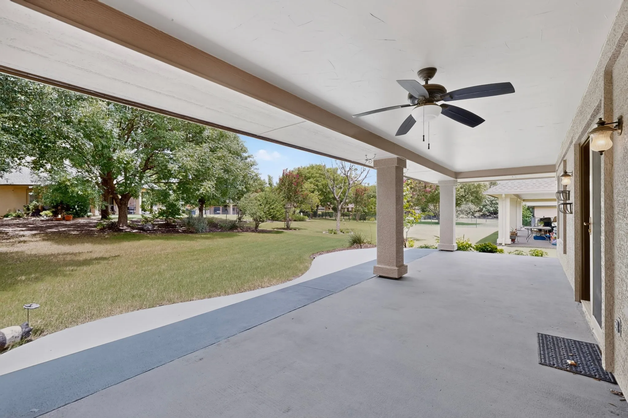 Single Family Residence For Sale in Denton County , 9704 Grandview Drive, Denton, Texas 76207, 2 Bedroom, 2 Bathroom, 2 Garage spaces, 1,844 Sqft, built in 2002, mls#21332618, Real Estate Agent in Denton, Homes For Sale in Denton county, Homes For Sale in Denton, Realtor in Denton Texas, Real Estate Brokerage Independent Realty Texas, Luminita Cordes Realtor