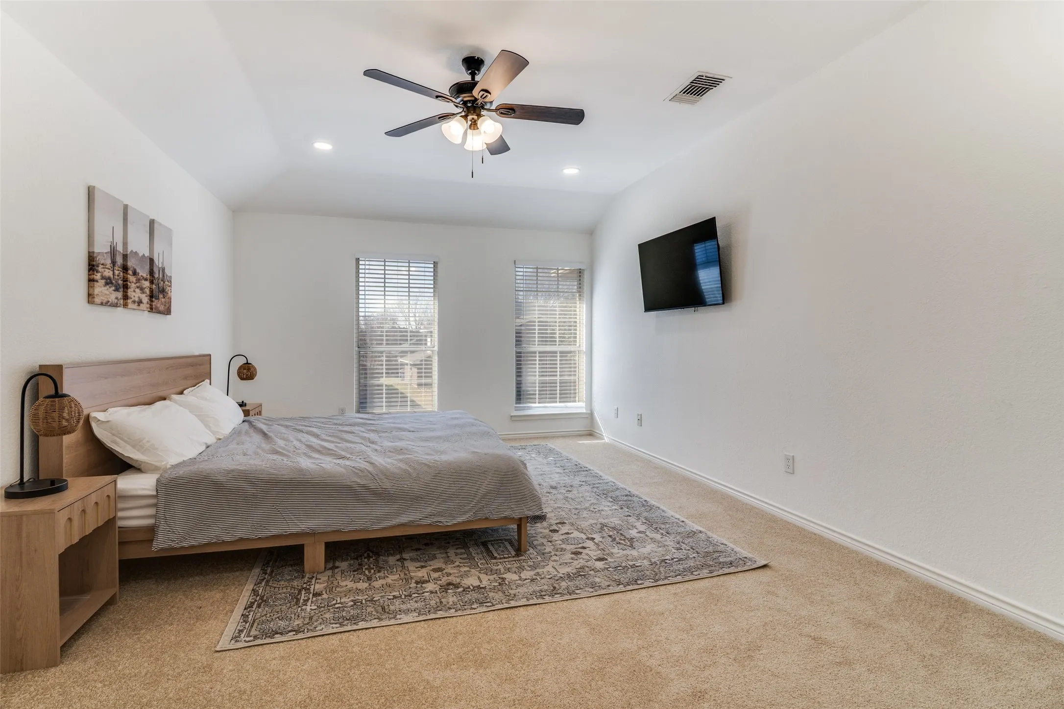 Single Family Residence For Sale in Rockwall County , 6814 Silver Lake Drive, Rowlett, Texas 75089, 5 Bedroom, 3 Bathroom, 2 Garage spaces, 2,834 Sqft, built in 1992, mls#21335550, Real Estate Agent in Rowlett, Homes For Sale in Rockwall county, Homes For Sale in Rowlett, Realtor in Rowlett Texas, Real Estate Brokerage Independent Realty Texas, Luminita Cordes Realtor