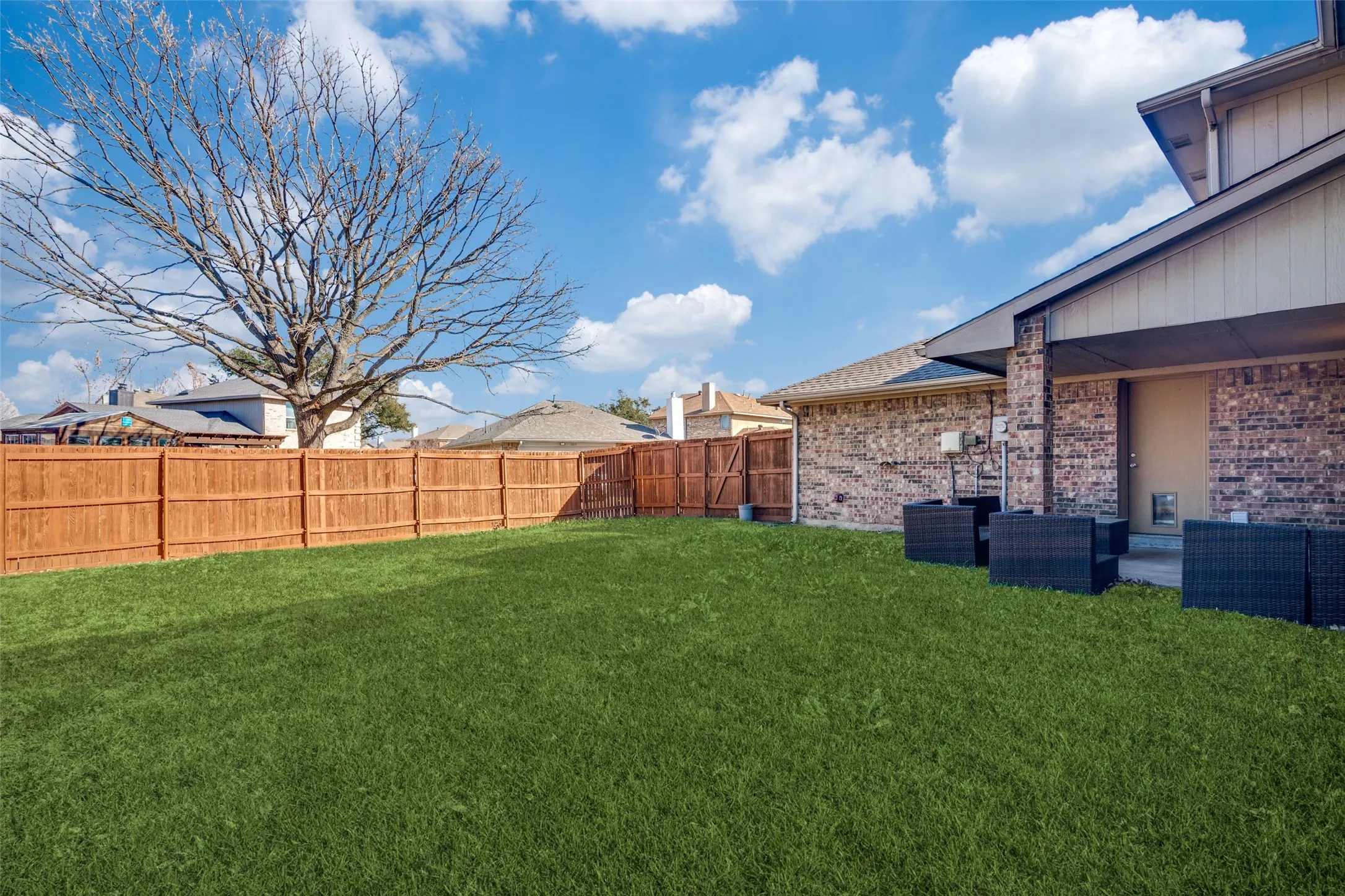 Single Family Residence For Sale in Rockwall County , 6814 Silver Lake Drive, Rowlett, Texas 75089, 5 Bedroom, 3 Bathroom, 2 Garage spaces, 2,834 Sqft, built in 1992, mls#21335550, Real Estate Agent in Rowlett, Homes For Sale in Rockwall county, Homes For Sale in Rowlett, Realtor in Rowlett Texas, Real Estate Brokerage Independent Realty Texas, Luminita Cordes Realtor