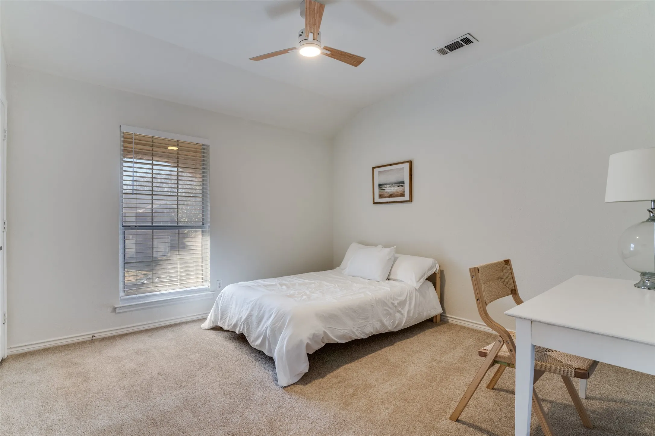 Single Family Residence For Sale in Rockwall County , 6814 Silver Lake Drive, Rowlett, Texas 75089, 5 Bedroom, 3 Bathroom, 2 Garage spaces, 2,834 Sqft, built in 1992, mls#21335550, Real Estate Agent in Rowlett, Homes For Sale in Rockwall county, Homes For Sale in Rowlett, Realtor in Rowlett Texas, Real Estate Brokerage Independent Realty Texas, Luminita Cordes Realtor