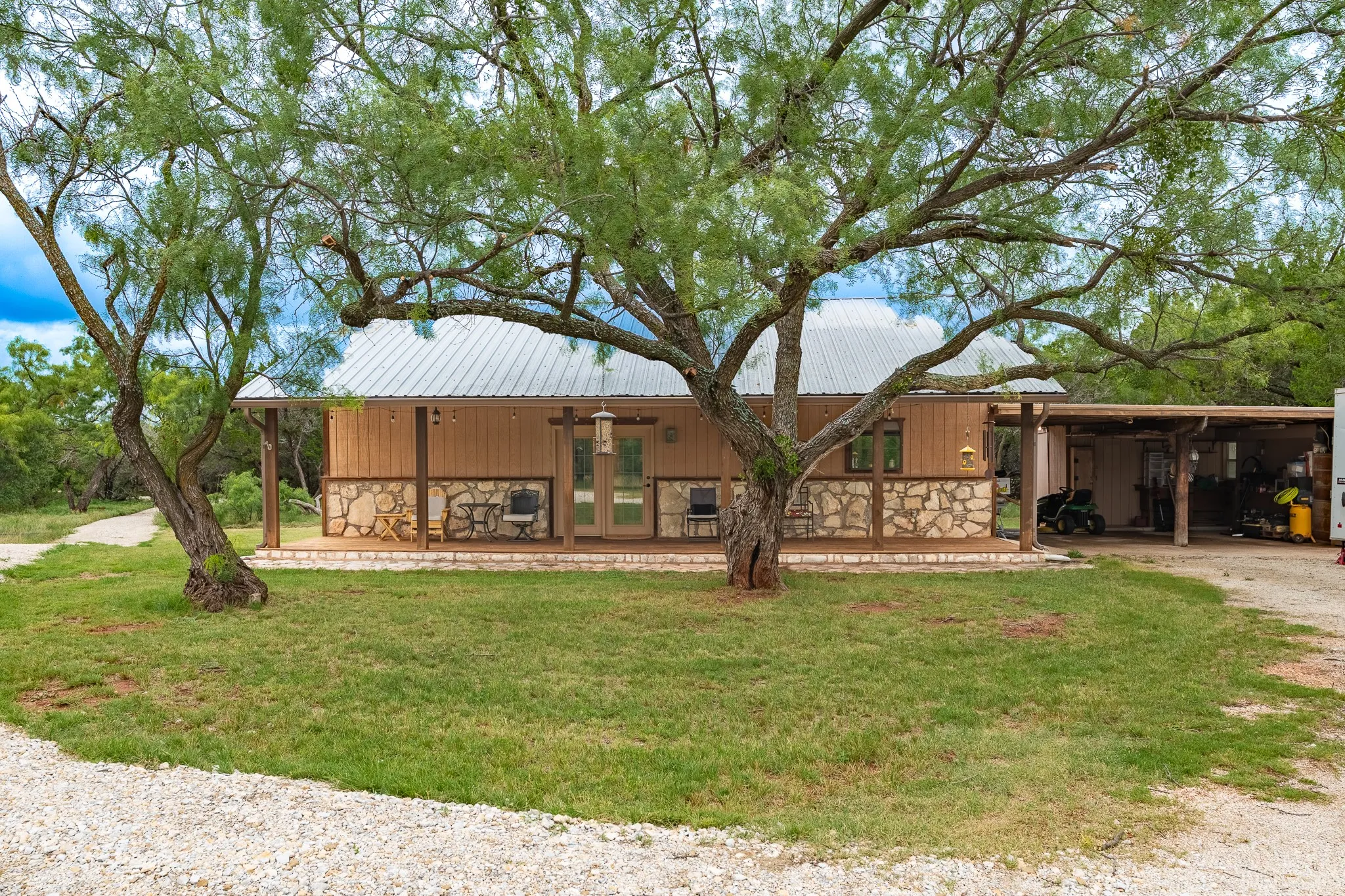 Single Family Residence For Sale in Taylor County , 141 Pennington Street B, Buffalo Gap, Texas 79508, 2 Bedroom, 2 Bathroom, Garage spaces, 1,330 Sqft, built in 1991, mls#21335556, Real Estate Agent in Buffalo Gap, Homes For Sale in Taylor county, Homes For Sale in Buffalo Gap, Realtor in Buffalo Gap Texas, Real Estate Brokerage Independent Realty Texas, Luminita Cordes Realtor
