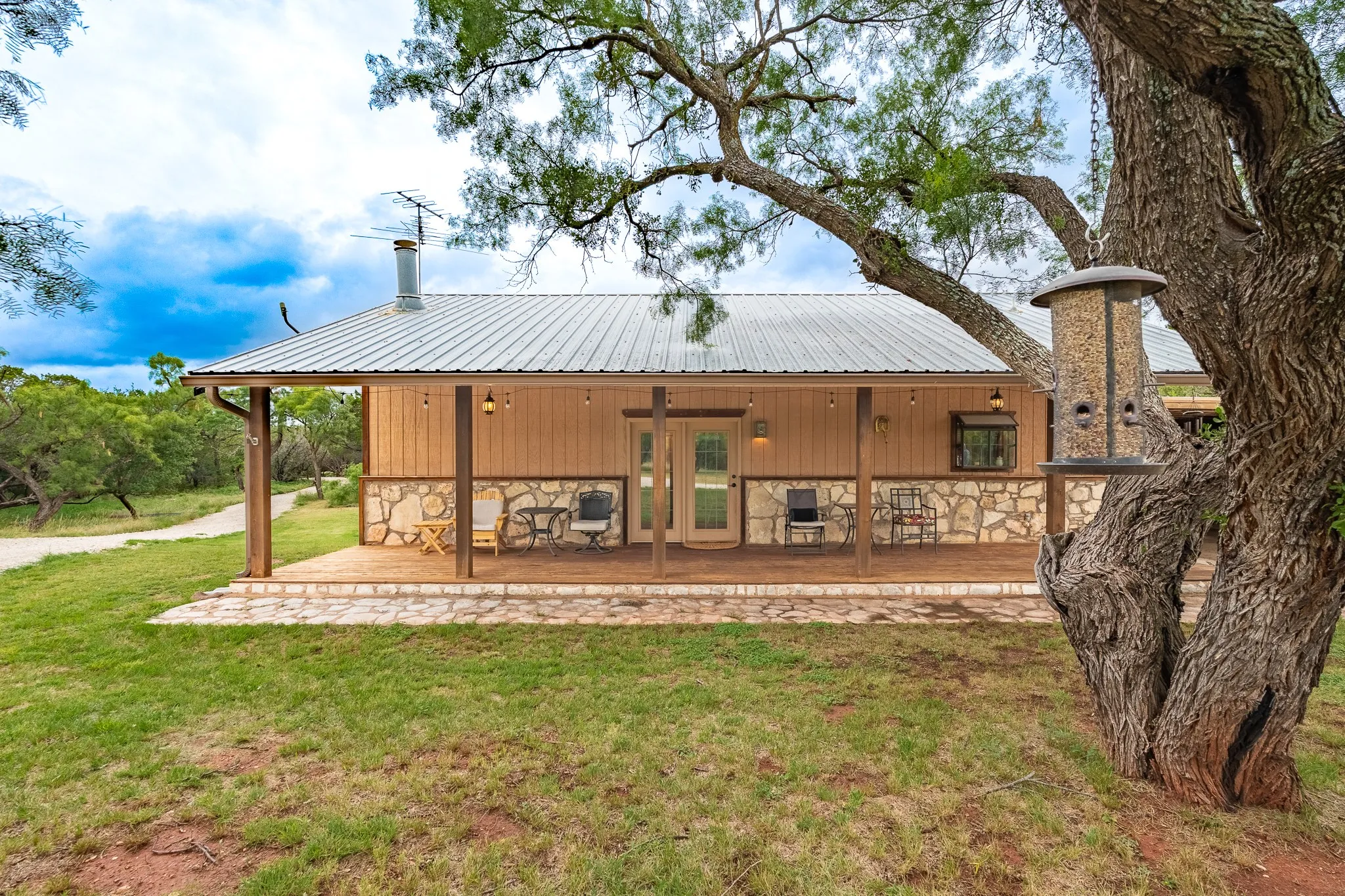 Single Family Residence For Sale in Taylor County , 141 Pennington Street B, Buffalo Gap, Texas 79508, 2 Bedroom, 2 Bathroom, Garage spaces, 1,330 Sqft, built in 1991, mls#21335556, Real Estate Agent in Buffalo Gap, Homes For Sale in Taylor county, Homes For Sale in Buffalo Gap, Realtor in Buffalo Gap Texas, Real Estate Brokerage Independent Realty Texas, Luminita Cordes Realtor