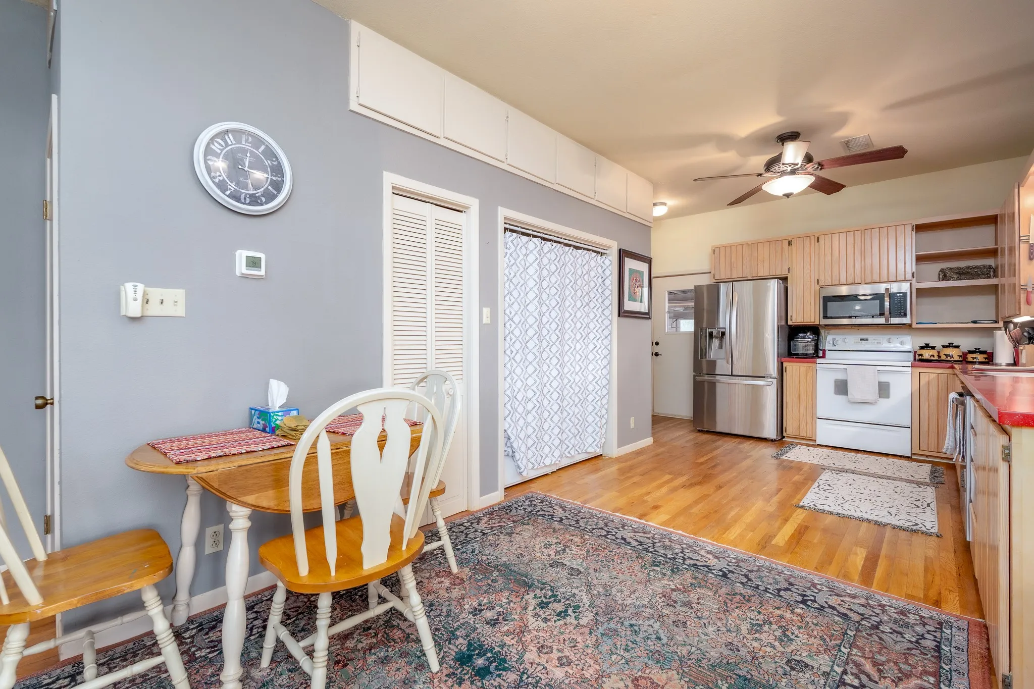 Single Family Residence For Sale in Taylor County , 141 Pennington Street B, Buffalo Gap, Texas 79508, 2 Bedroom, 2 Bathroom, Garage spaces, 1,330 Sqft, built in 1991, mls#21335556, Real Estate Agent in Buffalo Gap, Homes For Sale in Taylor county, Homes For Sale in Buffalo Gap, Realtor in Buffalo Gap Texas, Real Estate Brokerage Independent Realty Texas, Luminita Cordes Realtor