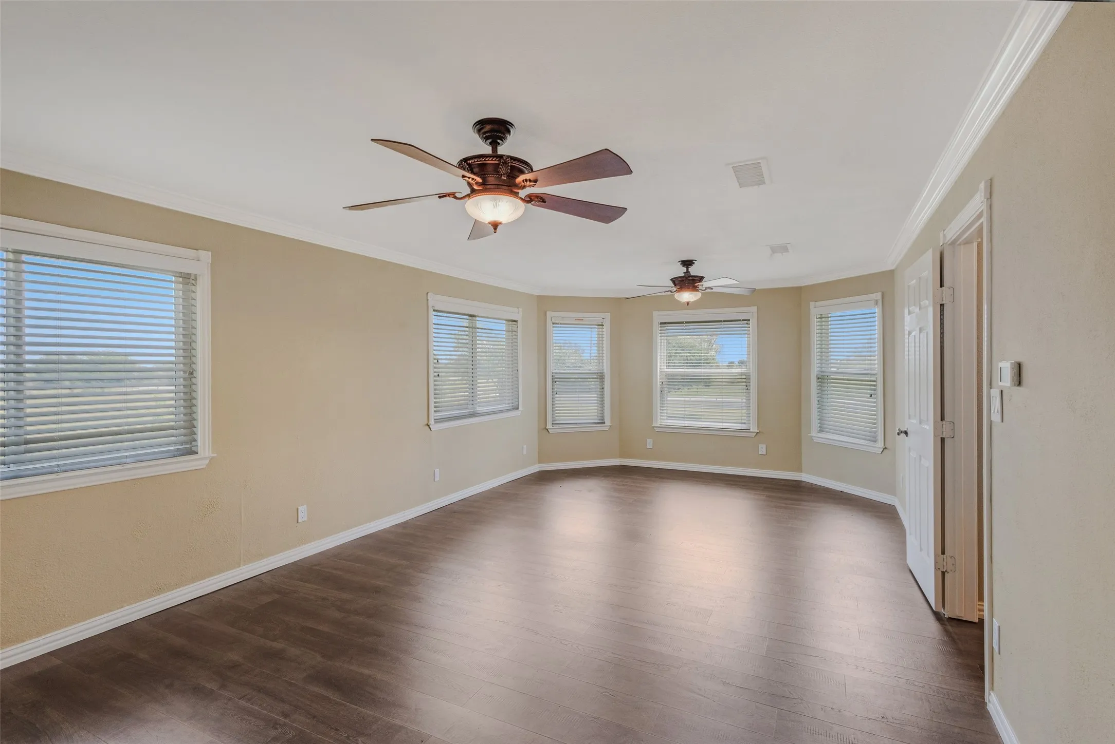 Single Family Residence For Sale in Hunt County , 11054 County Road 2464, Poetry, Texas 75160, 3 Bedroom, 3 Bathroom, 2 Garage spaces, 2,700 Sqft, built in 1985, mls#21335535, Real Estate Agent in Poetry, Homes For Sale in Hunt county, Homes For Sale in Poetry, Realtor in Poetry Texas, Real Estate Brokerage Independent Realty Texas, Luminita Cordes Realtor