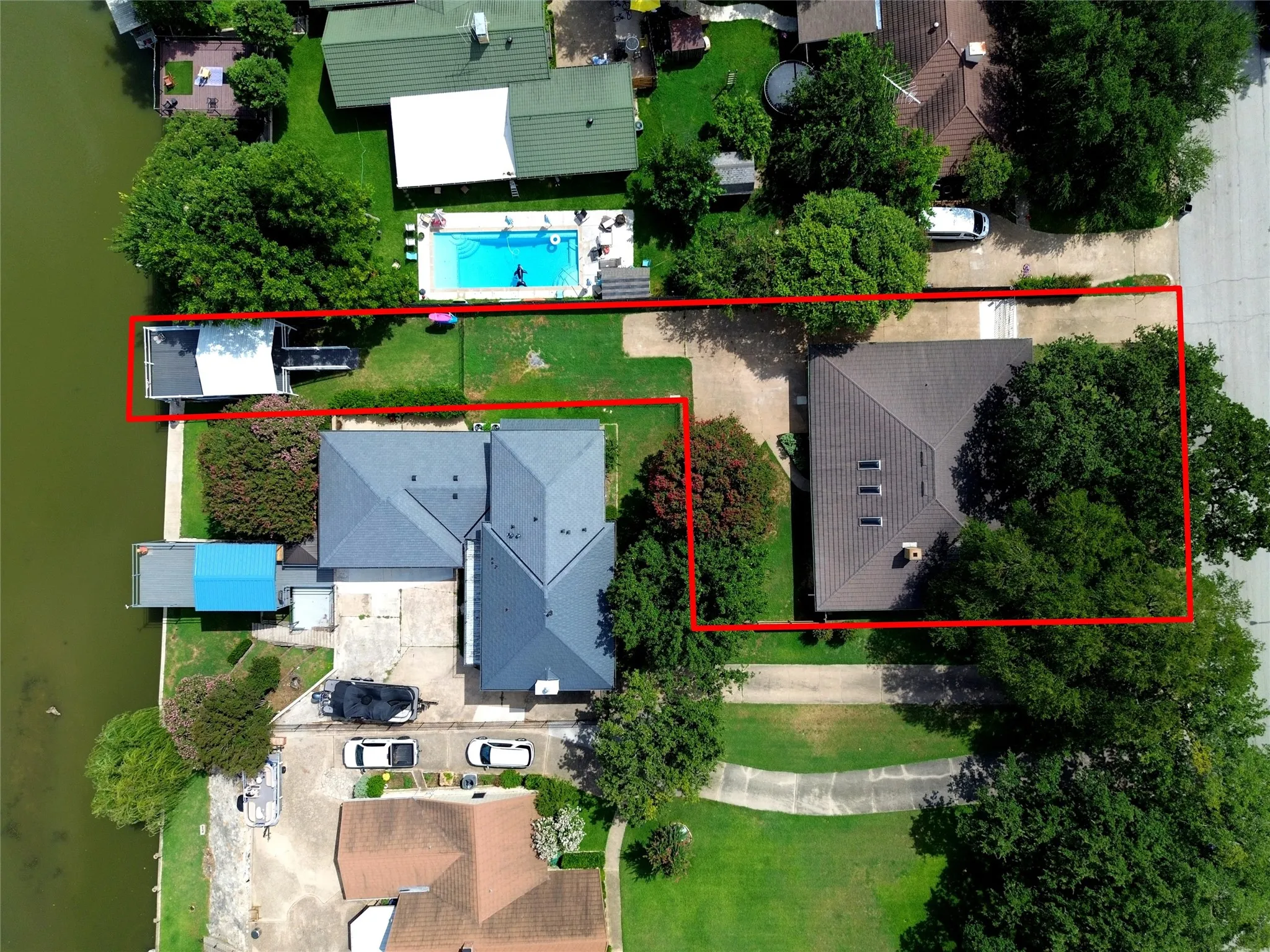 Single Family Residence For Sale in Tarrant County , 241 Timberlake Drive, Azle, Texas 76020, 3 Bedroom, 2 Bathroom, 2 Garage spaces, 2,114 Sqft, built in 1970, mls#21328330, Real Estate Agent in Azle, Homes For Sale in Tarrant county, Homes For Sale in Azle, Realtor in Azle Texas, Real Estate Brokerage Independent Realty Texas, Luminita Cordes Realtor