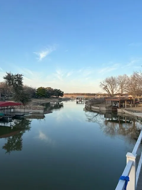 Single Family Residence For Sale in Tarrant County , 241 Timberlake Drive, Azle, Texas 76020, 3 Bedroom, 2 Bathroom, 2 Garage spaces, 2,114 Sqft, built in 1970, mls#21328330, Real Estate Agent in Azle, Homes For Sale in Tarrant county, Homes For Sale in Azle, Realtor in Azle Texas, Real Estate Brokerage Independent Realty Texas, Luminita Cordes Realtor