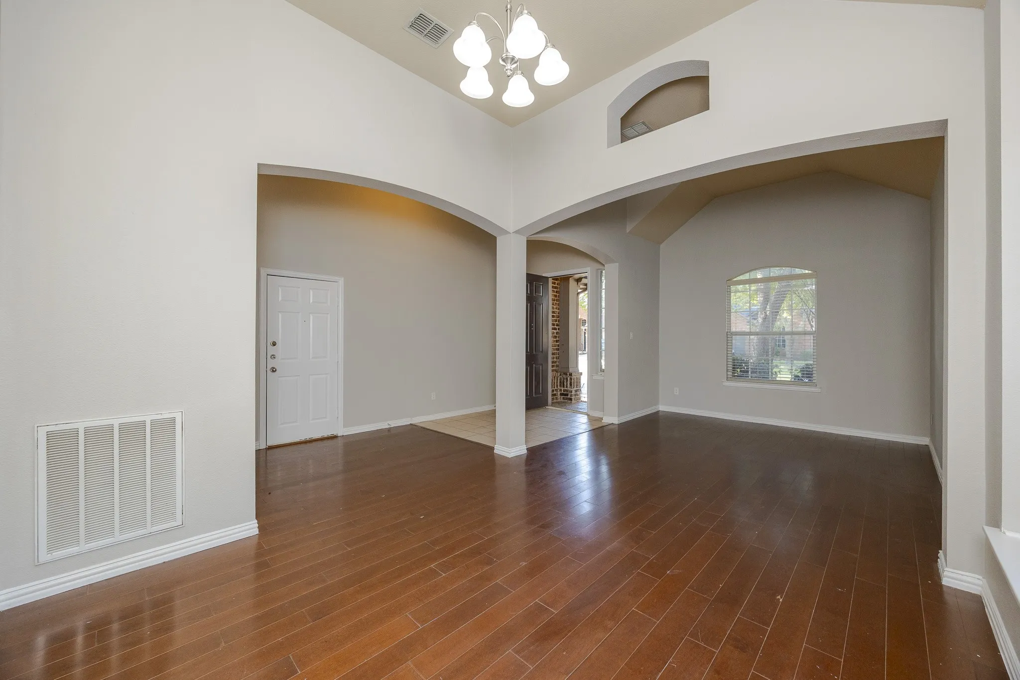 Single Family Residence For Rent in Denton County , 3132 Fox Hollow Drive, Little Elm, Texas 75068, 4 Bedroom, 2 Bathroom, 2 Garage spaces, 2,325 Sqft, built in 2003, mls#21332876, Real Estate Agent in Little Elm, Homes For Rent in Denton county, Homes For Rent in Little Elm, Realtor in Little Elm Texas, Real Estate Brokerage Independent Realty Texas, Luminita Cordes Realtor