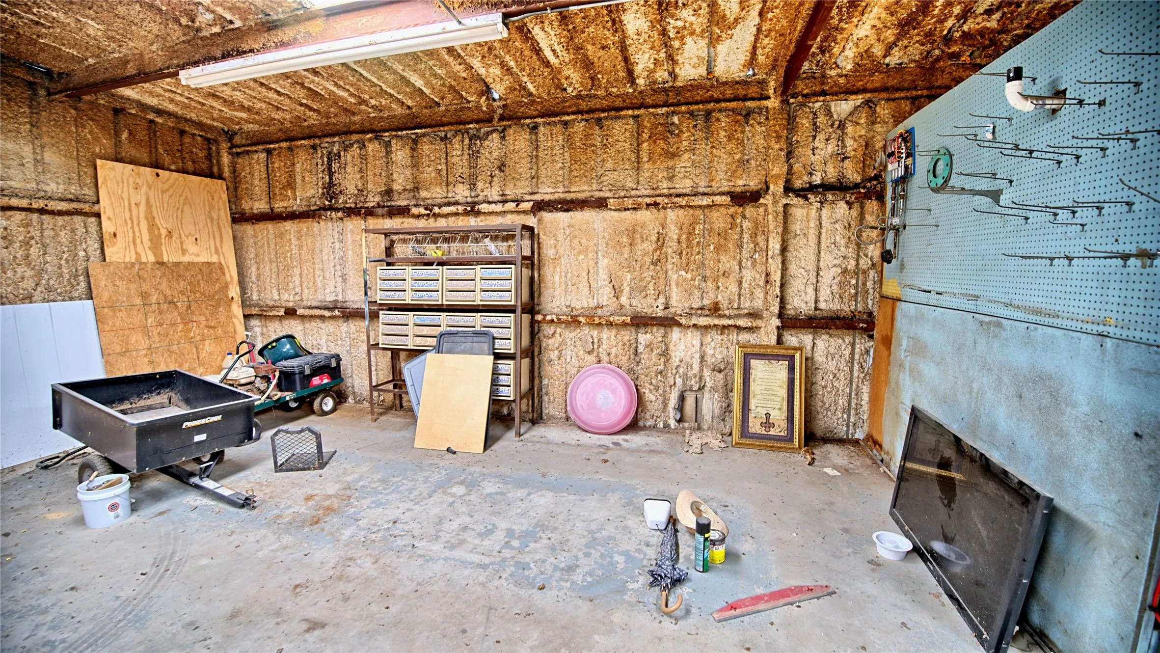Warehouse For Sale in Montague County , 105 W Highway 82, Nocona, Texas 76255, 0, 0, Garage spaces, 0 Sqft, built in 1990, Price $90,000, mls#21335581, Real Estate Agent in Nocona, Homes For Sale in Montague county, Homes For Sale in Nocona, Realtor in Nocona Texas, Real Estate Brokerage Independent Realty Texas, Luminita Cordes Realtor