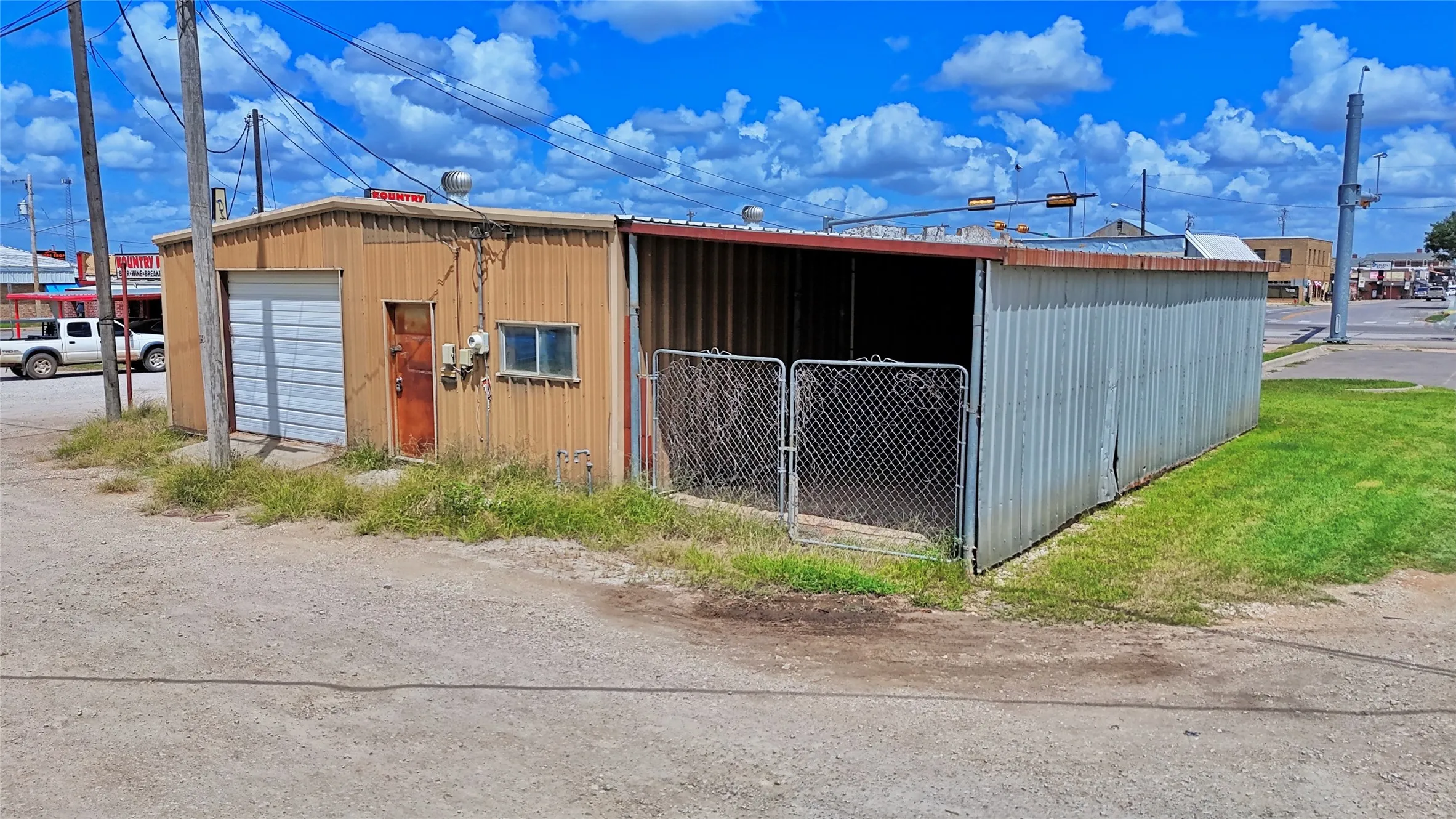 Warehouse For Sale in Montague County , 105 W Highway 82, Nocona, Texas 76255, 0, 0, Garage spaces, 0 Sqft, built in 1990, Price $90,000, mls#21335581, Real Estate Agent in Nocona, Homes For Sale in Montague county, Homes For Sale in Nocona, Realtor in Nocona Texas, Real Estate Brokerage Independent Realty Texas, Luminita Cordes Realtor