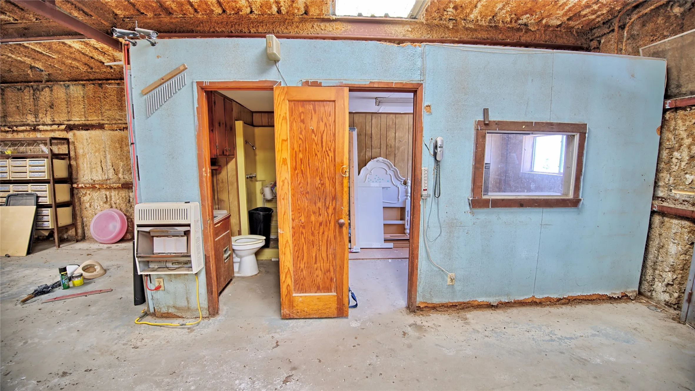 Warehouse For Sale in Montague County , 105 W Highway 82, Nocona, Texas 76255, 0, 0, Garage spaces, 0 Sqft, built in 1990, Price $90,000, mls#21335581, Real Estate Agent in Nocona, Homes For Sale in Montague county, Homes For Sale in Nocona, Realtor in Nocona Texas, Real Estate Brokerage Independent Realty Texas, Luminita Cordes Realtor