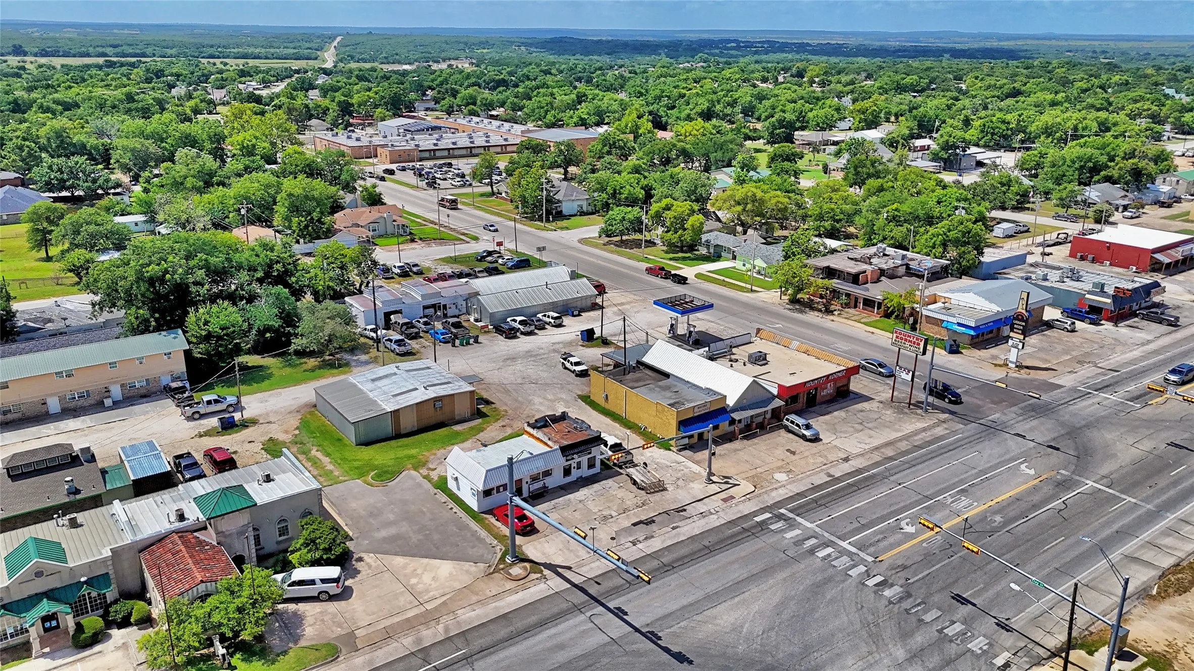 Warehouse For Sale in Montague County , 105 W Highway 82, Nocona, Texas 76255, 0, 0, Garage spaces, 0 Sqft, built in 1990, Price $90,000, mls#21335581, Real Estate Agent in Nocona, Homes For Sale in Montague county, Homes For Sale in Nocona, Realtor in Nocona Texas, Real Estate Brokerage Independent Realty Texas, Luminita Cordes Realtor