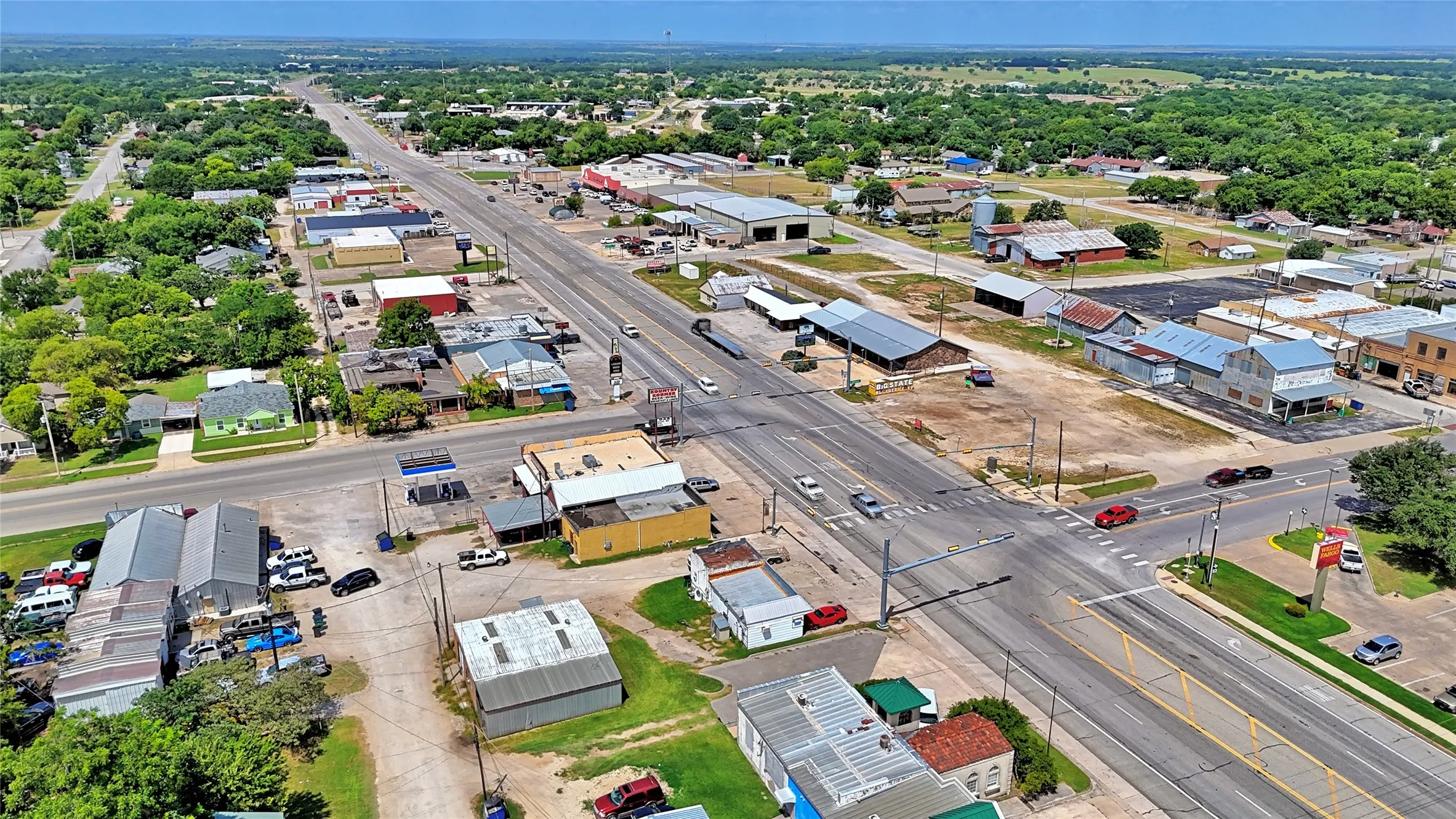 Warehouse For Sale in Montague County , 105 W Highway 82, Nocona, Texas 76255, 0, 0, Garage spaces, 0 Sqft, built in 1990, Price $90,000, mls#21335581, Real Estate Agent in Nocona, Homes For Sale in Montague county, Homes For Sale in Nocona, Realtor in Nocona Texas, Real Estate Brokerage Independent Realty Texas, Luminita Cordes Realtor