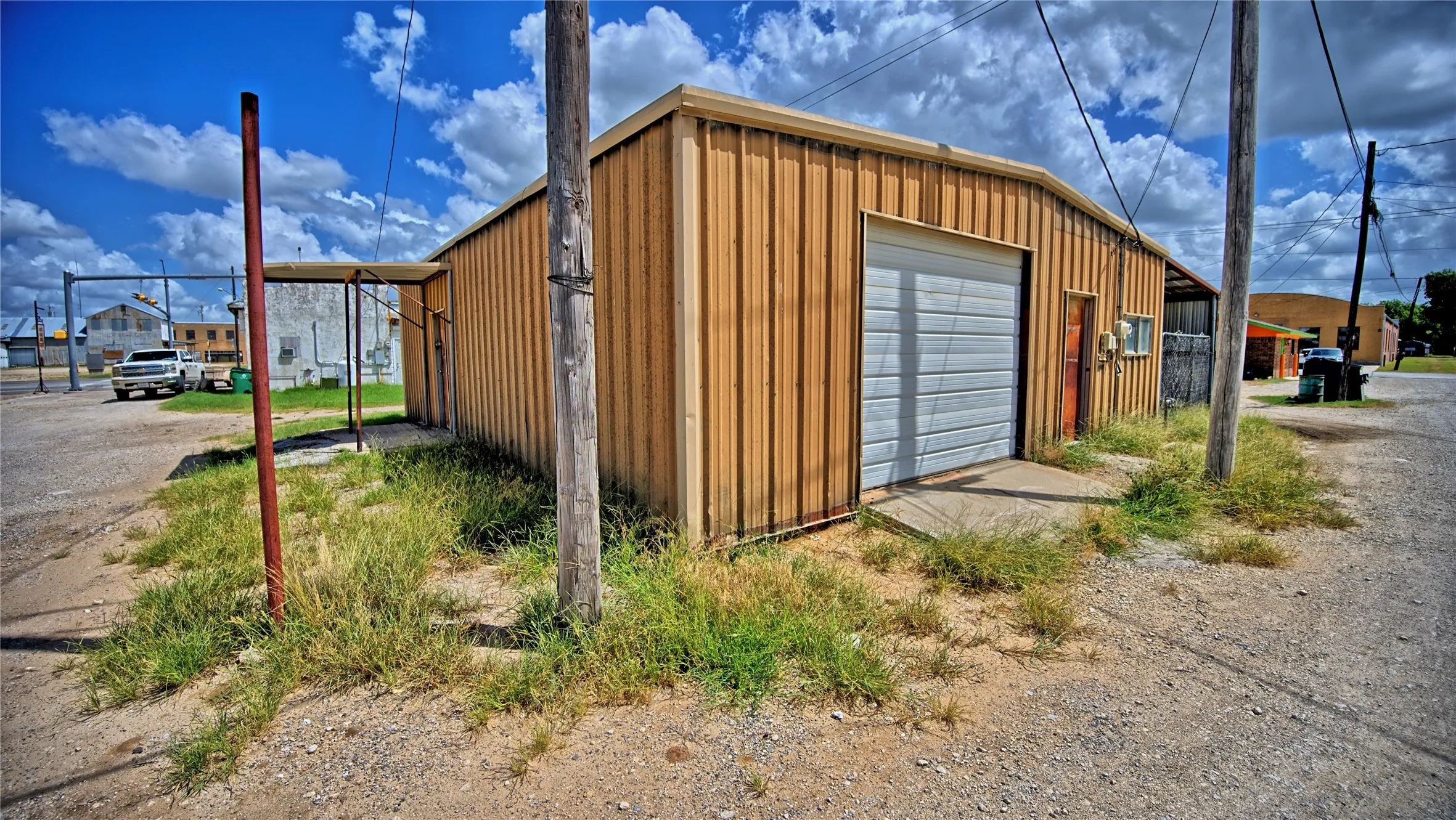 Warehouse For Sale in Montague County , 105 W Highway 82, Nocona, Texas 76255, 0, 0, Garage spaces, 0 Sqft, built in 1990, Price $90,000, mls#21335581, Real Estate Agent in Nocona, Homes For Sale in Montague county, Homes For Sale in Nocona, Realtor in Nocona Texas, Real Estate Brokerage Independent Realty Texas, Luminita Cordes Realtor