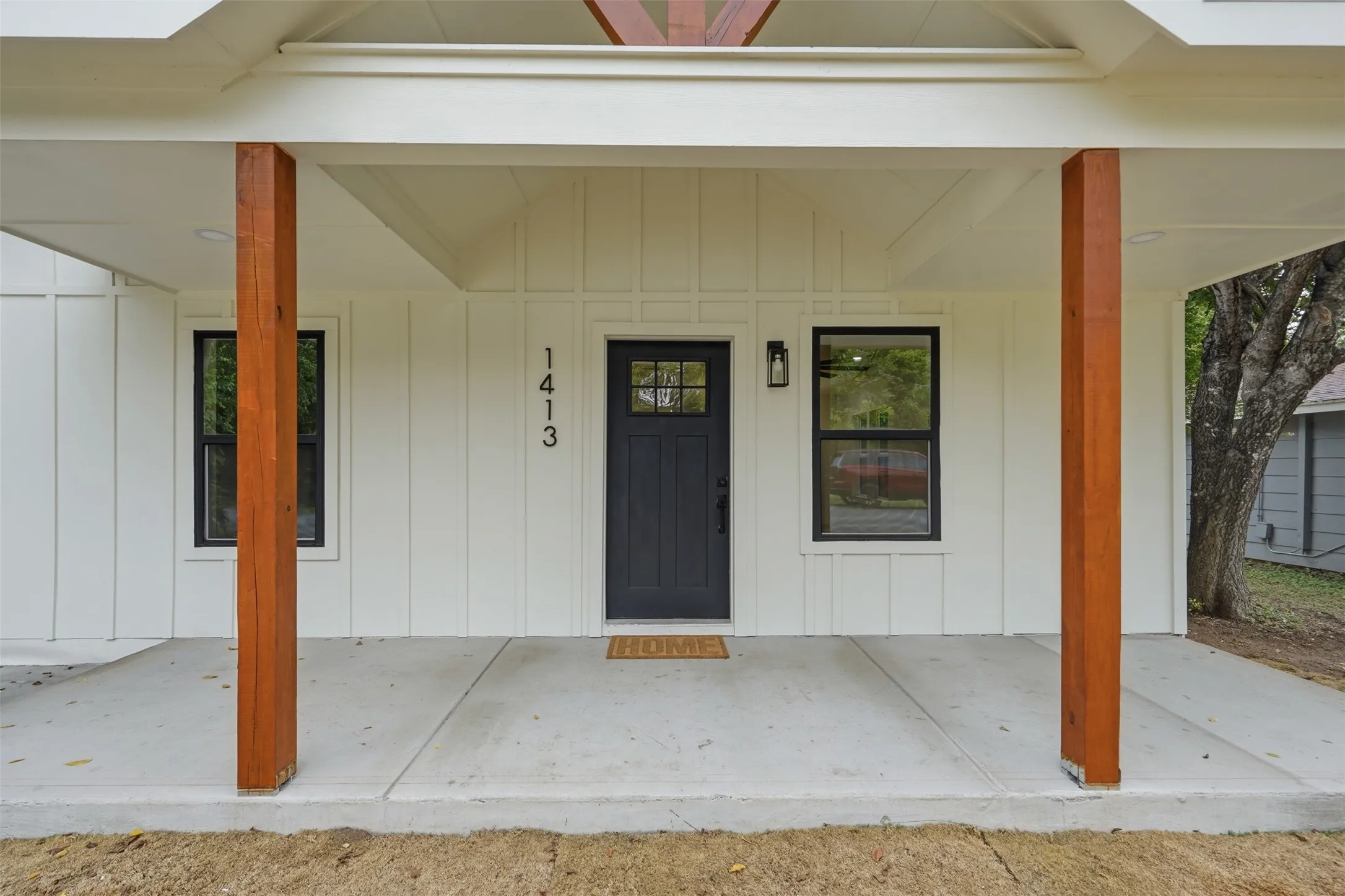 Single Family Residence For Sale in Johnson County , 1413 N Wilhite Street, Cleburne, Texas 76031, 3 Bedroom, 2 Bathroom, Garage spaces, 1,160 Sqft, built in 1935, mls#21334810, Real Estate Agent in Cleburne, Homes For Sale in Johnson county, Homes For Sale in Cleburne, Realtor in Cleburne Texas, Real Estate Brokerage Independent Realty Texas, Luminita Cordes Realtor