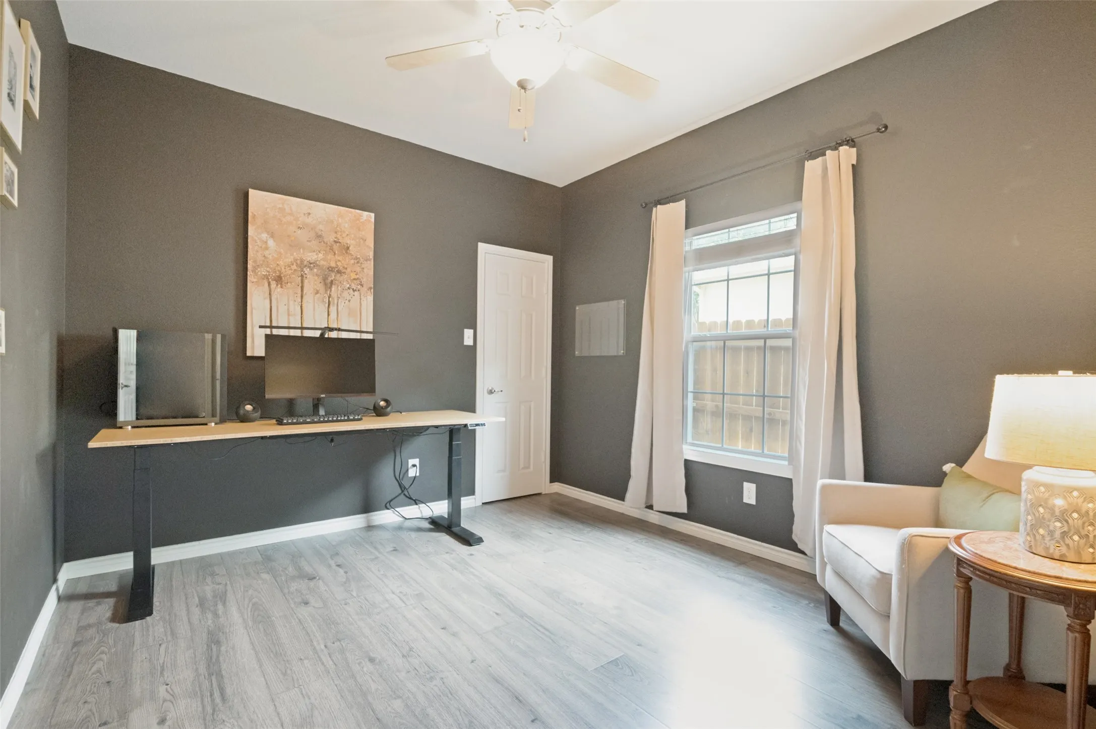 Single Family Residence For Rent in Ellis County , 514 N 1st Street, Midlothian, Texas 76065, 3 Bedroom, 2 Bathroom, 2 Garage spaces, 1,642 Sqft, built in 2002, mls#21335592, Real Estate Agent in Midlothian, Homes For Rent in Ellis county, Homes For Rent in Midlothian, Realtor in Midlothian Texas, Real Estate Brokerage Independent Realty Texas, Luminita Cordes Realtor