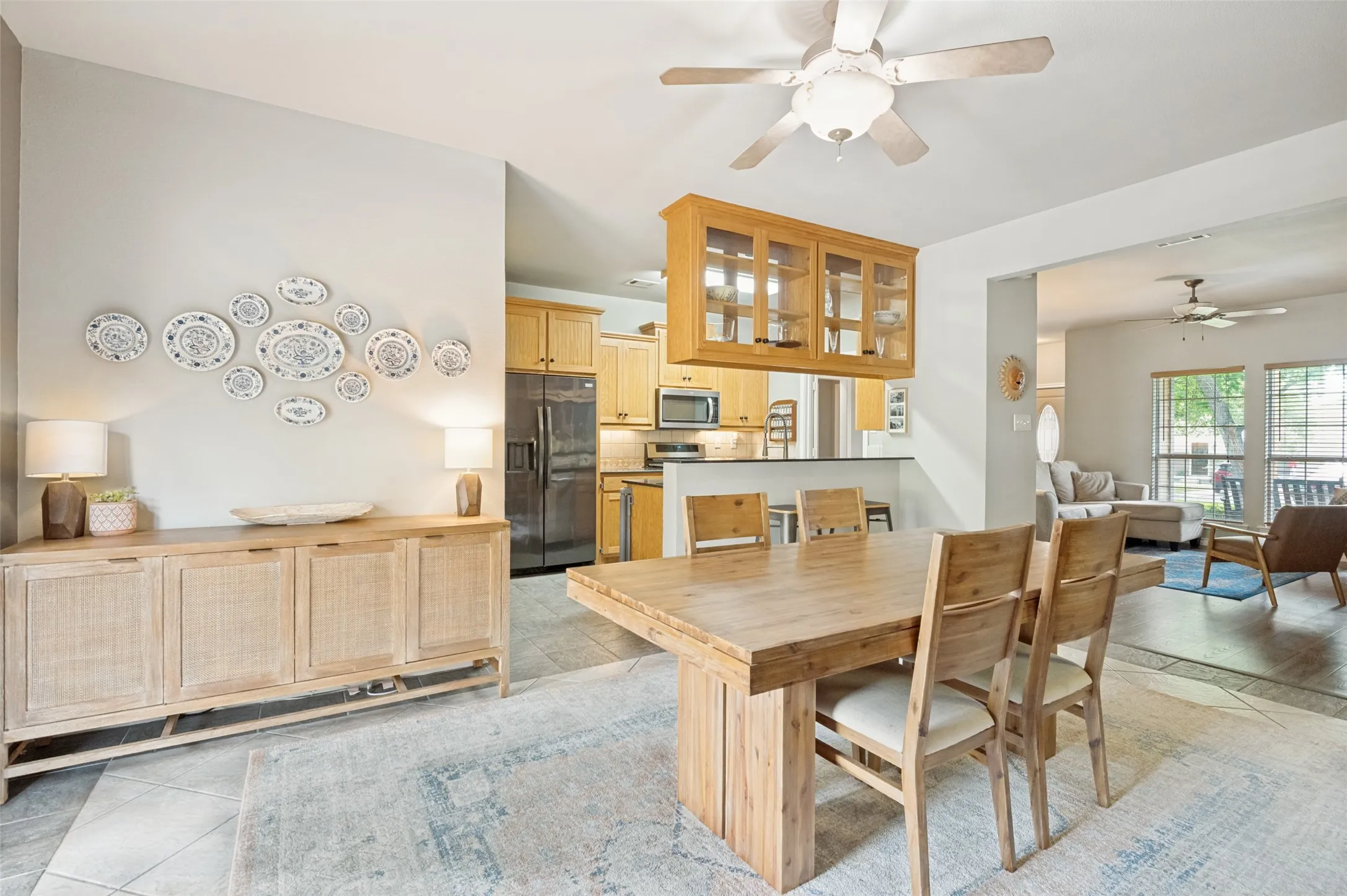 Single Family Residence For Rent in Ellis County , 514 N 1st Street, Midlothian, Texas 76065, 3 Bedroom, 2 Bathroom, 2 Garage spaces, 1,642 Sqft, built in 2002, mls#21335592, Real Estate Agent in Midlothian, Homes For Rent in Ellis county, Homes For Rent in Midlothian, Realtor in Midlothian Texas, Real Estate Brokerage Independent Realty Texas, Luminita Cordes Realtor
