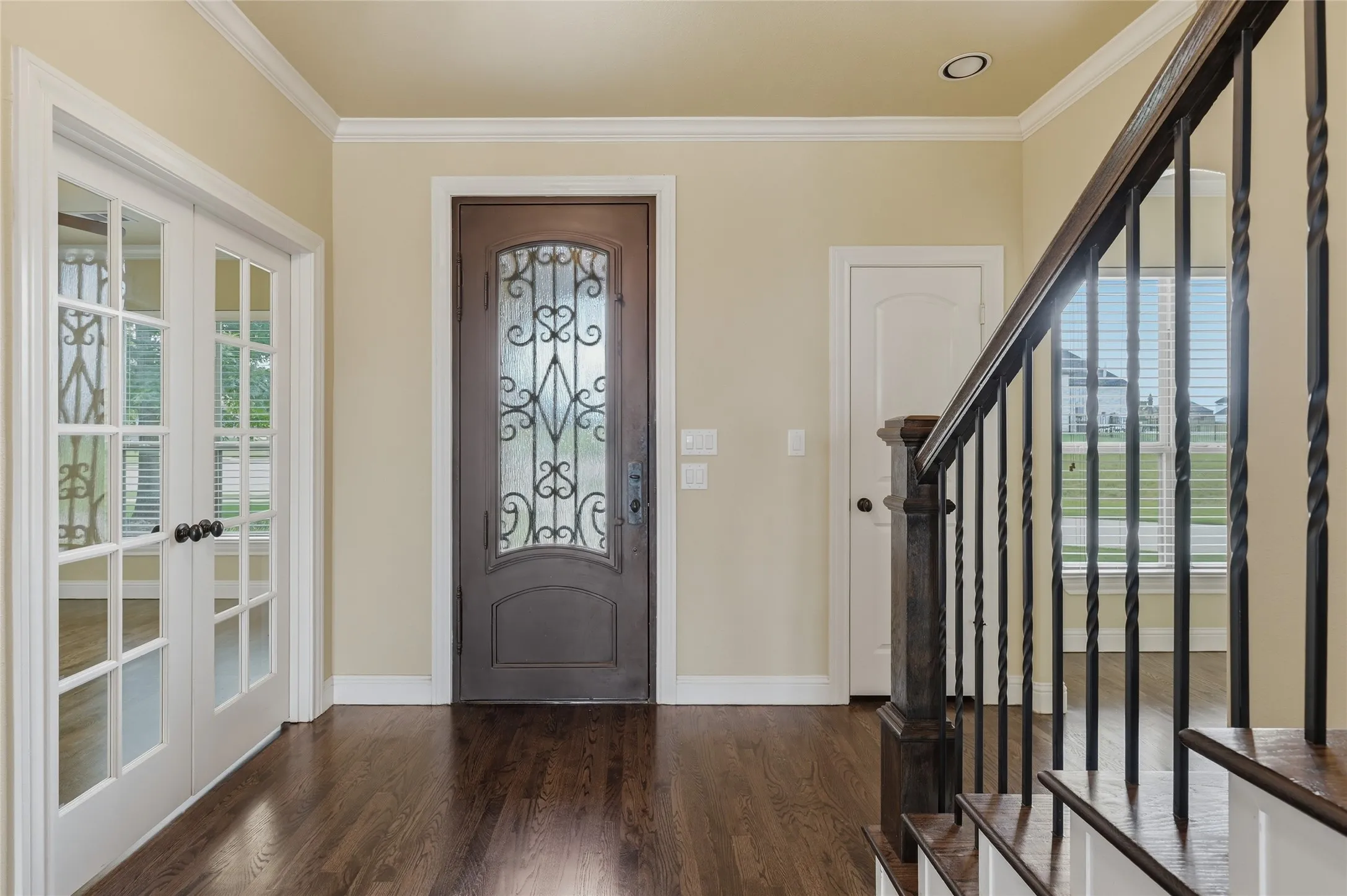 Single Family Residence For Sale in Grayson County , 1200 Eagle Glen Pass, Gunter, Texas 75058, 4 Bedroom, 5 Bathroom, 3 Garage spaces, 3,609 Sqft, built in 2015, mls#21334576, Real Estate Agent in Gunter, Homes For Sale in Grayson county, Homes For Sale in Gunter, Realtor in Gunter Texas, Real Estate Brokerage Independent Realty Texas, Luminita Cordes Realtor
