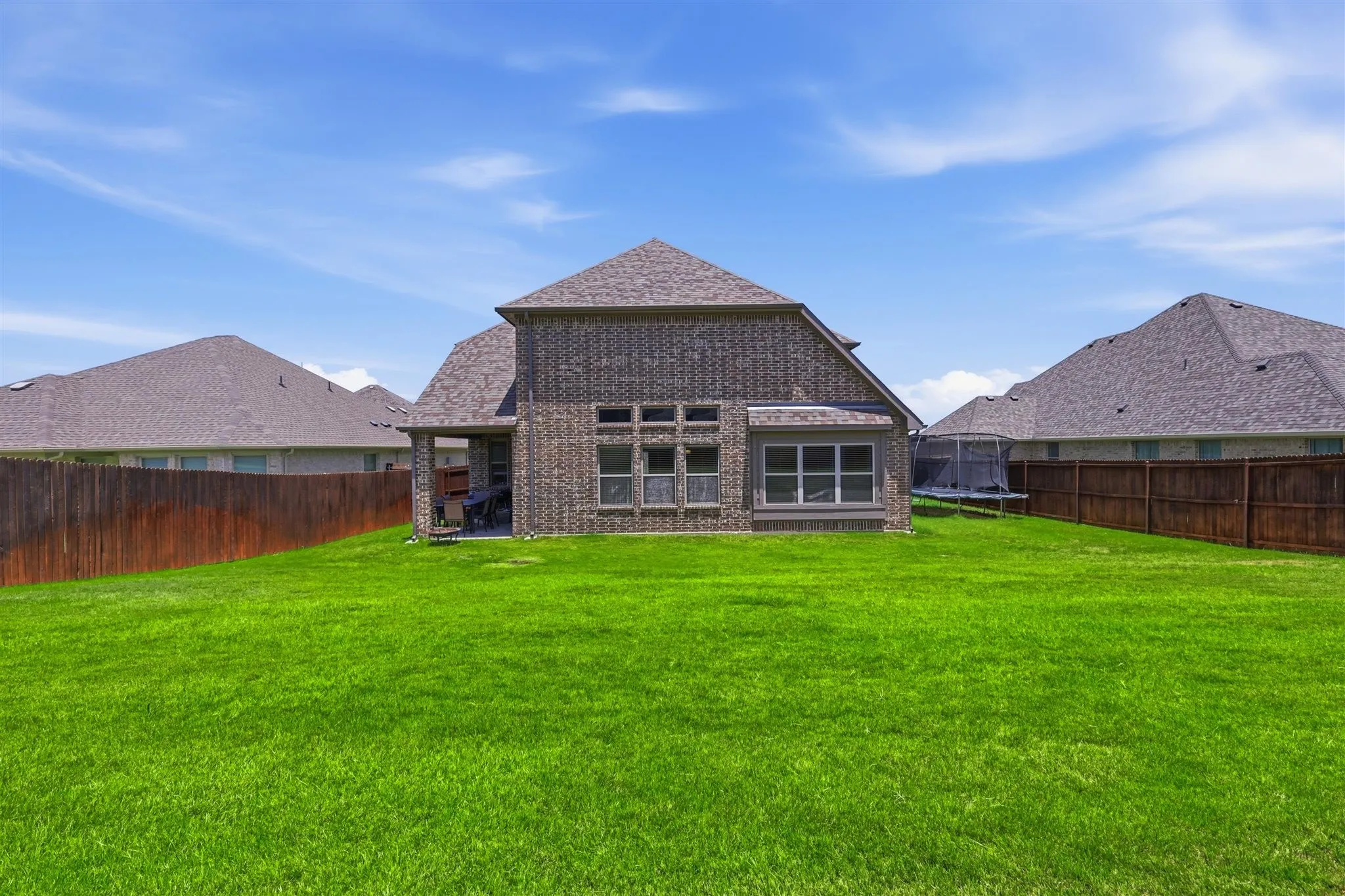 Single Family Residence For Sale in Ellis County , 212 Lillian Lane, Waxahachie, Texas 75165, 5 Bedroom, 4 Bathroom, 3 Garage spaces, 3,625 Sqft, built in 2020, mls#21335593, Real Estate Agent in Waxahachie, Homes For Sale in Ellis county, Homes For Sale in Waxahachie, Realtor in Waxahachie Texas, Real Estate Brokerage Independent Realty Texas, Luminita Cordes Realtor