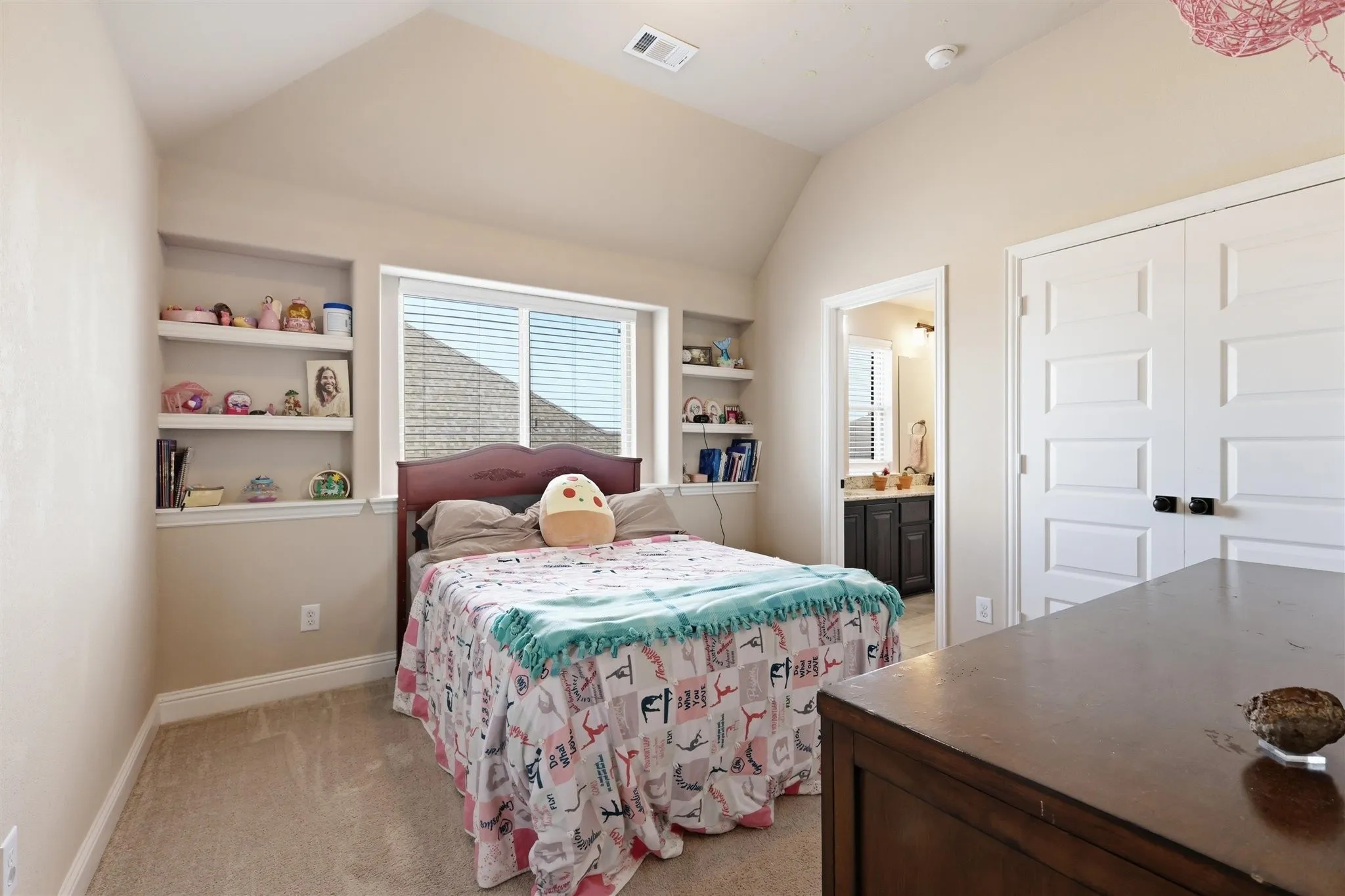 Single Family Residence For Sale in Ellis County , 212 Lillian Lane, Waxahachie, Texas 75165, 5 Bedroom, 4 Bathroom, 3 Garage spaces, 3,625 Sqft, built in 2020, mls#21335593, Real Estate Agent in Waxahachie, Homes For Sale in Ellis county, Homes For Sale in Waxahachie, Realtor in Waxahachie Texas, Real Estate Brokerage Independent Realty Texas, Luminita Cordes Realtor