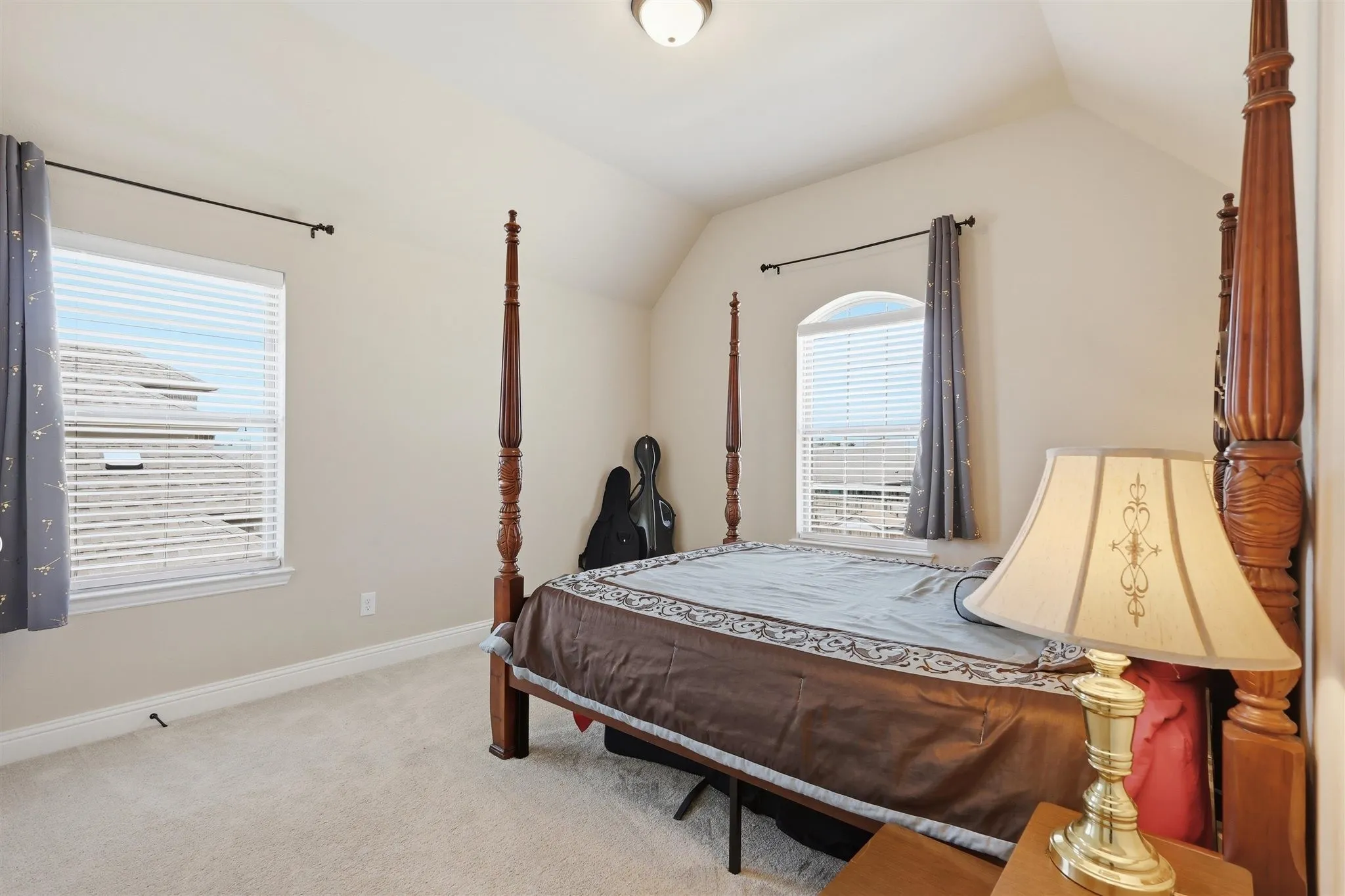 Single Family Residence For Sale in Ellis County , 212 Lillian Lane, Waxahachie, Texas 75165, 5 Bedroom, 4 Bathroom, 3 Garage spaces, 3,625 Sqft, built in 2020, mls#21335593, Real Estate Agent in Waxahachie, Homes For Sale in Ellis county, Homes For Sale in Waxahachie, Realtor in Waxahachie Texas, Real Estate Brokerage Independent Realty Texas, Luminita Cordes Realtor