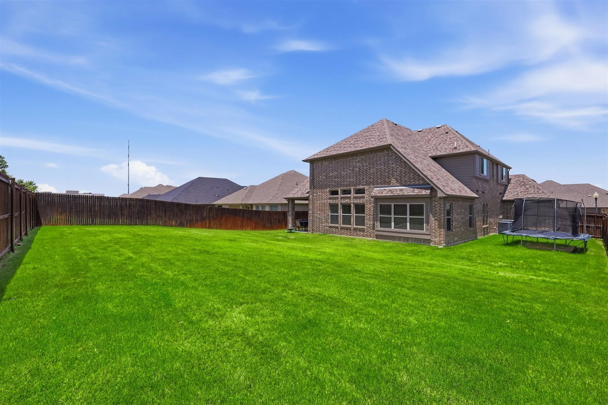 Single Family Residence For Sale in Ellis County , 212 Lillian Lane, Waxahachie, Texas 75165, 5 Bedroom, 4 Bathroom, 3 Garage spaces, 3,625 Sqft, built in 2020, mls#21335593, Real Estate Agent in Waxahachie, Homes For Sale in Ellis county, Homes For Sale in Waxahachie, Realtor in Waxahachie Texas, Real Estate Brokerage Independent Realty Texas, Luminita Cordes Realtor