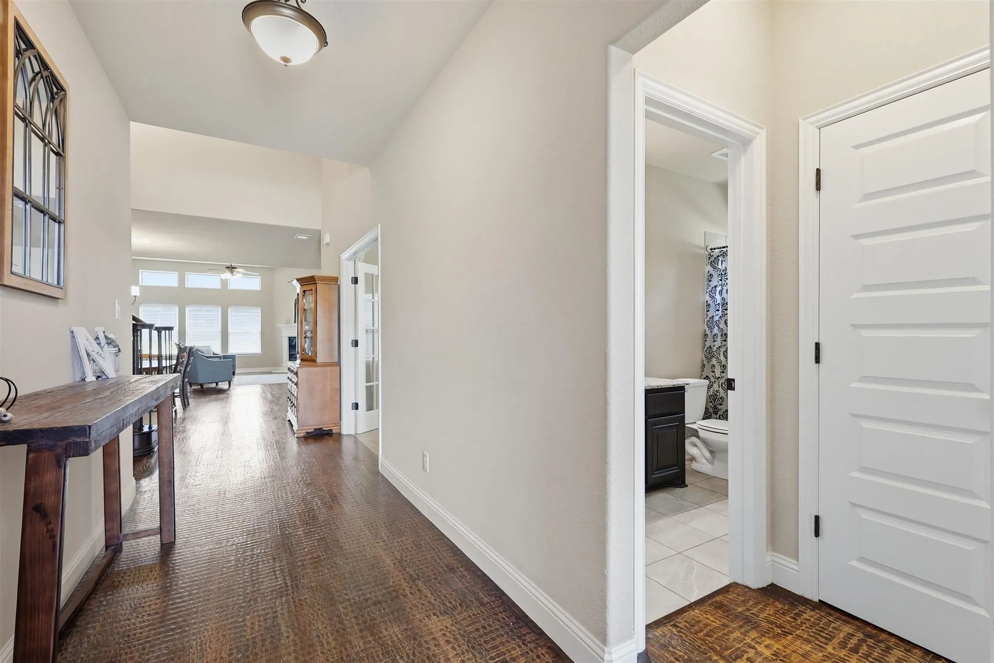 Single Family Residence For Sale in Ellis County , 212 Lillian Lane, Waxahachie, Texas 75165, 5 Bedroom, 4 Bathroom, 3 Garage spaces, 3,625 Sqft, built in 2020, mls#21335593, Real Estate Agent in Waxahachie, Homes For Sale in Ellis county, Homes For Sale in Waxahachie, Realtor in Waxahachie Texas, Real Estate Brokerage Independent Realty Texas, Luminita Cordes Realtor