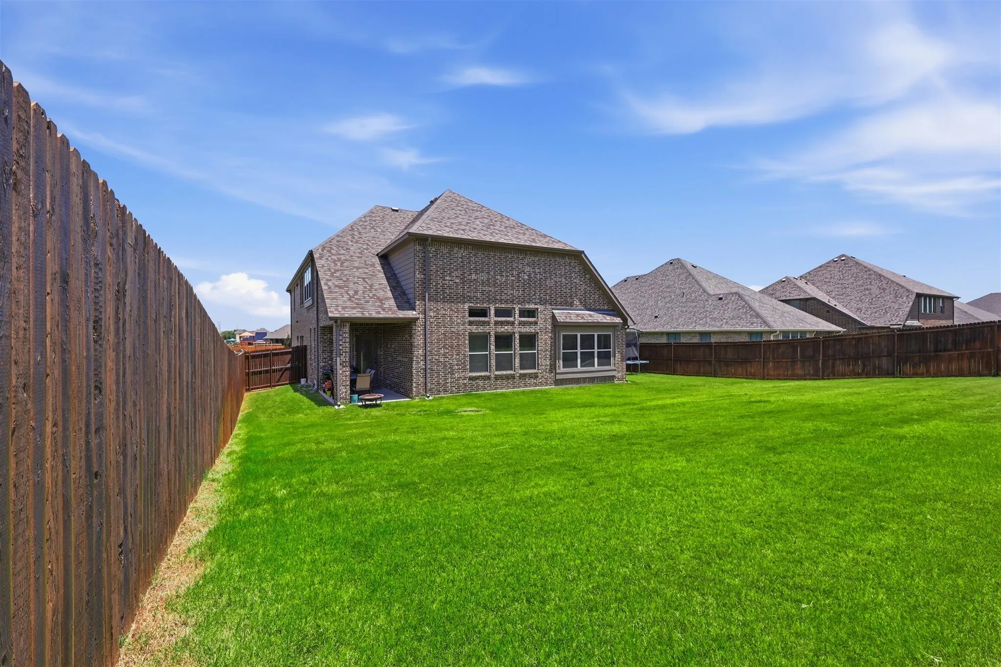 Single Family Residence For Sale in Ellis County , 212 Lillian Lane, Waxahachie, Texas 75165, 5 Bedroom, 4 Bathroom, 3 Garage spaces, 3,625 Sqft, built in 2020, mls#21335593, Real Estate Agent in Waxahachie, Homes For Sale in Ellis county, Homes For Sale in Waxahachie, Realtor in Waxahachie Texas, Real Estate Brokerage Independent Realty Texas, Luminita Cordes Realtor
