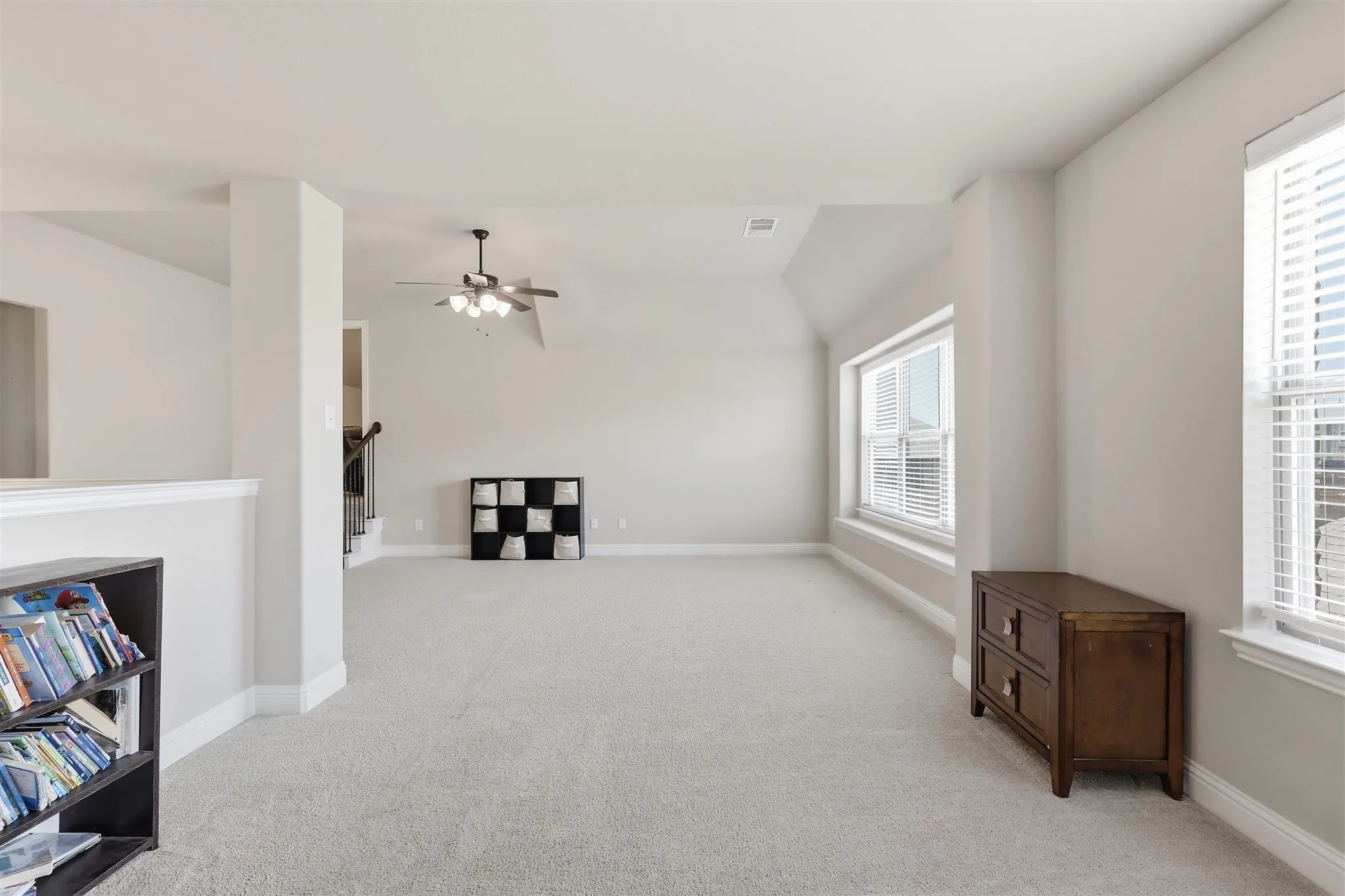 Single Family Residence For Sale in Ellis County , 212 Lillian Lane, Waxahachie, Texas 75165, 5 Bedroom, 4 Bathroom, 3 Garage spaces, 3,625 Sqft, built in 2020, mls#21335593, Real Estate Agent in Waxahachie, Homes For Sale in Ellis county, Homes For Sale in Waxahachie, Realtor in Waxahachie Texas, Real Estate Brokerage Independent Realty Texas, Luminita Cordes Realtor