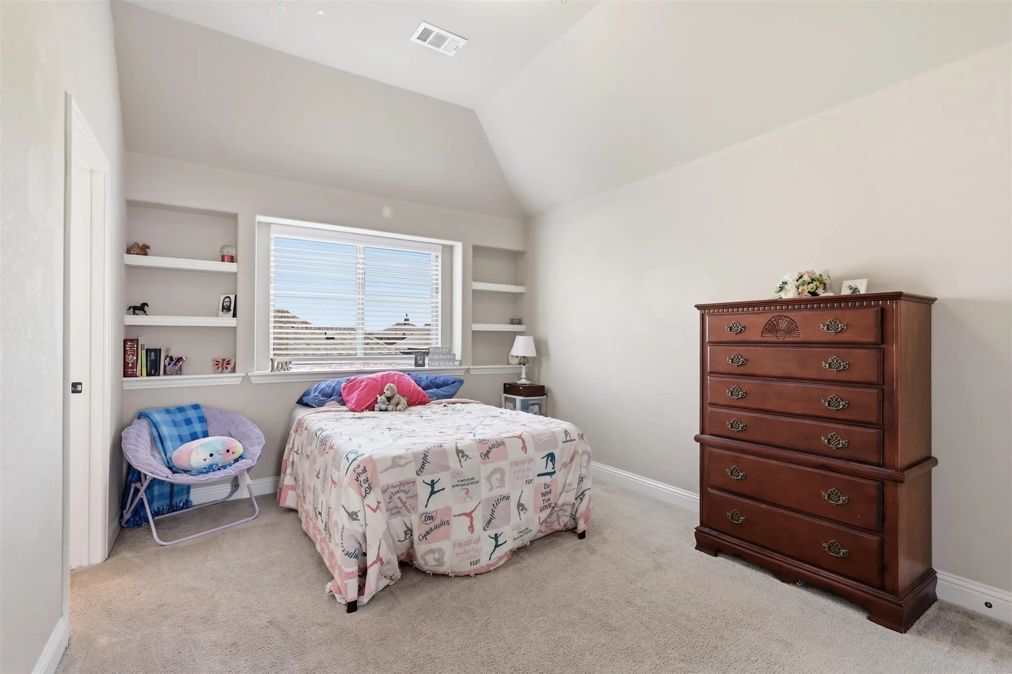 Single Family Residence For Sale in Ellis County , 212 Lillian Lane, Waxahachie, Texas 75165, 5 Bedroom, 4 Bathroom, 3 Garage spaces, 3,625 Sqft, built in 2020, mls#21335593, Real Estate Agent in Waxahachie, Homes For Sale in Ellis county, Homes For Sale in Waxahachie, Realtor in Waxahachie Texas, Real Estate Brokerage Independent Realty Texas, Luminita Cordes Realtor