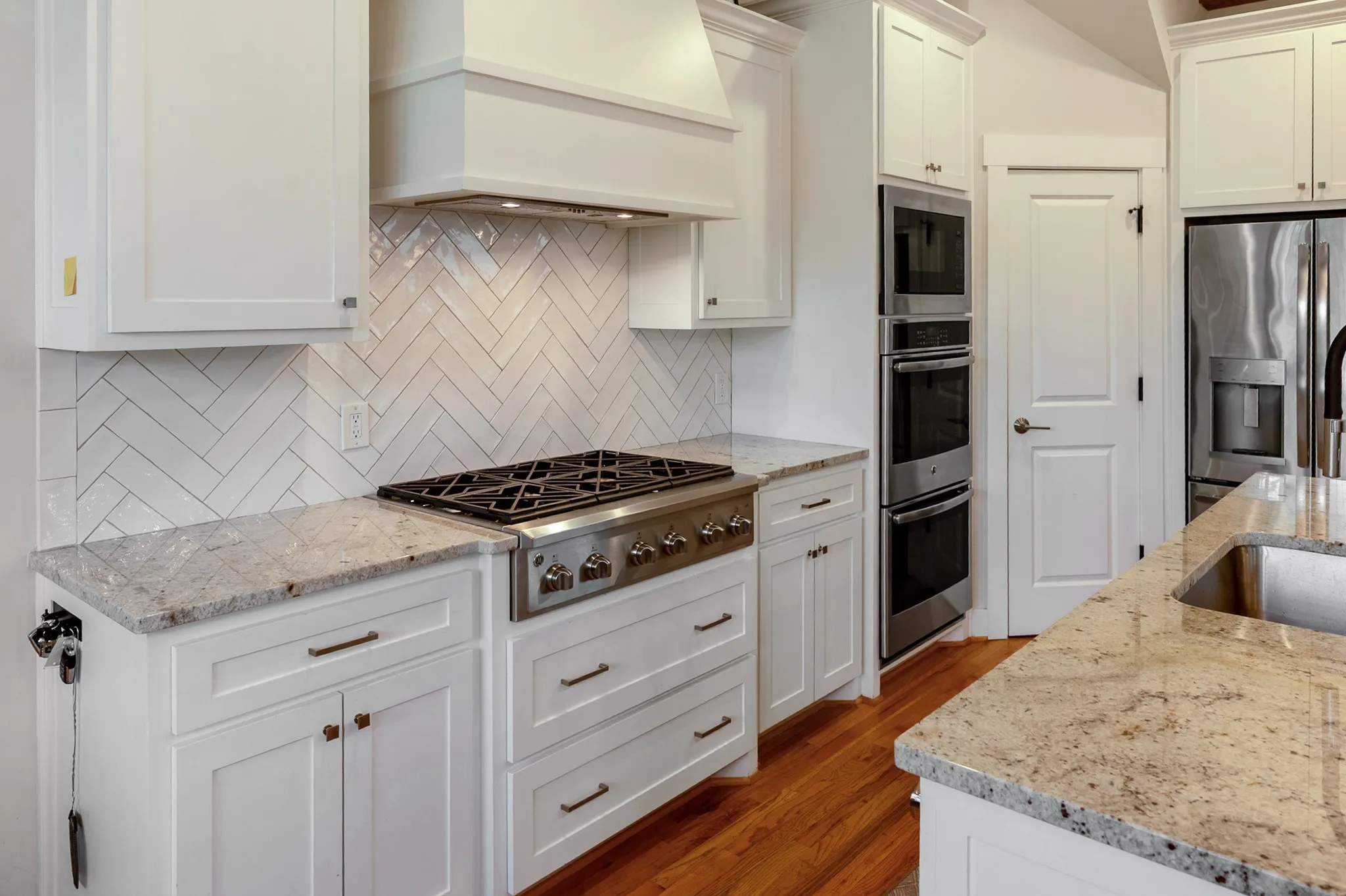 Single Family Residence For Sale in Rockwall County , 1023 Saint Thomas Court, Rockwall, Texas 75087, 4 Bedroom, 3 Bathroom, 2 Garage spaces, 2,030 Sqft, built in 2016, mls#21332571, Real Estate Agent in Rockwall, Homes For Sale in Rockwall county, Homes For Sale in Rockwall, Realtor in Rockwall Texas, Real Estate Brokerage Independent Realty Texas, Luminita Cordes Realtor