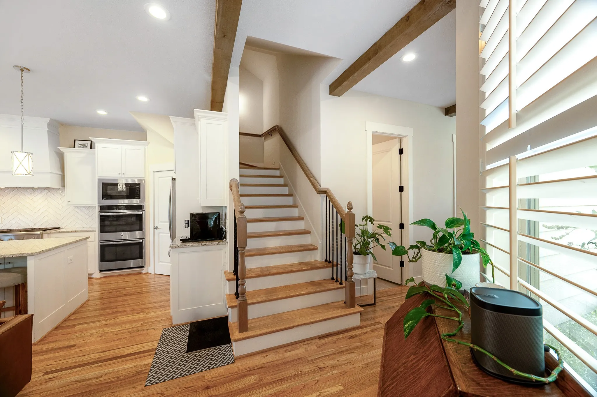 Single Family Residence For Sale in Rockwall County , 1023 Saint Thomas Court, Rockwall, Texas 75087, 4 Bedroom, 3 Bathroom, 2 Garage spaces, 2,030 Sqft, built in 2016, mls#21332571, Real Estate Agent in Rockwall, Homes For Sale in Rockwall county, Homes For Sale in Rockwall, Realtor in Rockwall Texas, Real Estate Brokerage Independent Realty Texas, Luminita Cordes Realtor