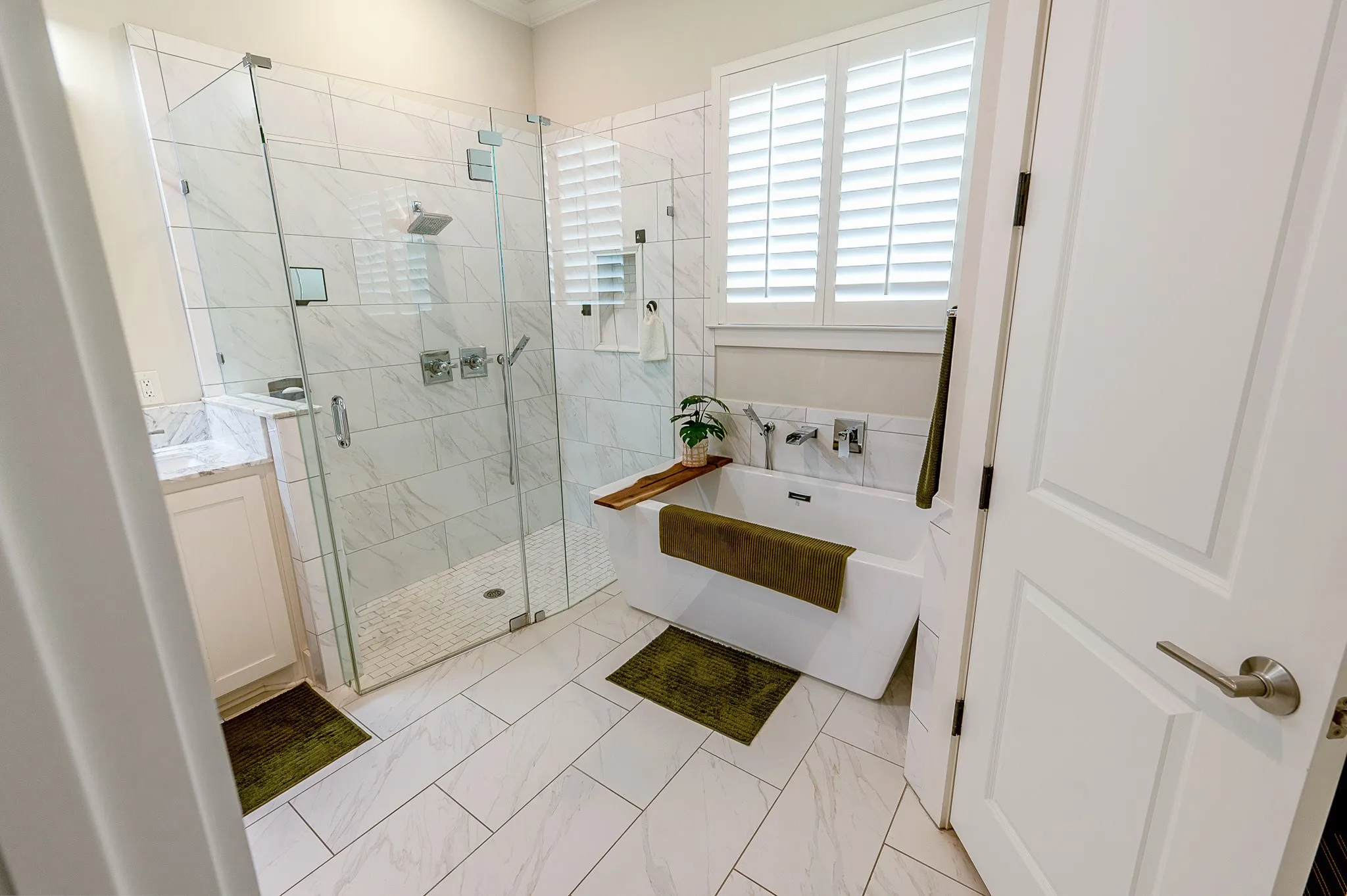Single Family Residence For Sale in Rockwall County , 1023 Saint Thomas Court, Rockwall, Texas 75087, 4 Bedroom, 3 Bathroom, 2 Garage spaces, 2,030 Sqft, built in 2016, mls#21332571, Real Estate Agent in Rockwall, Homes For Sale in Rockwall county, Homes For Sale in Rockwall, Realtor in Rockwall Texas, Real Estate Brokerage Independent Realty Texas, Luminita Cordes Realtor
