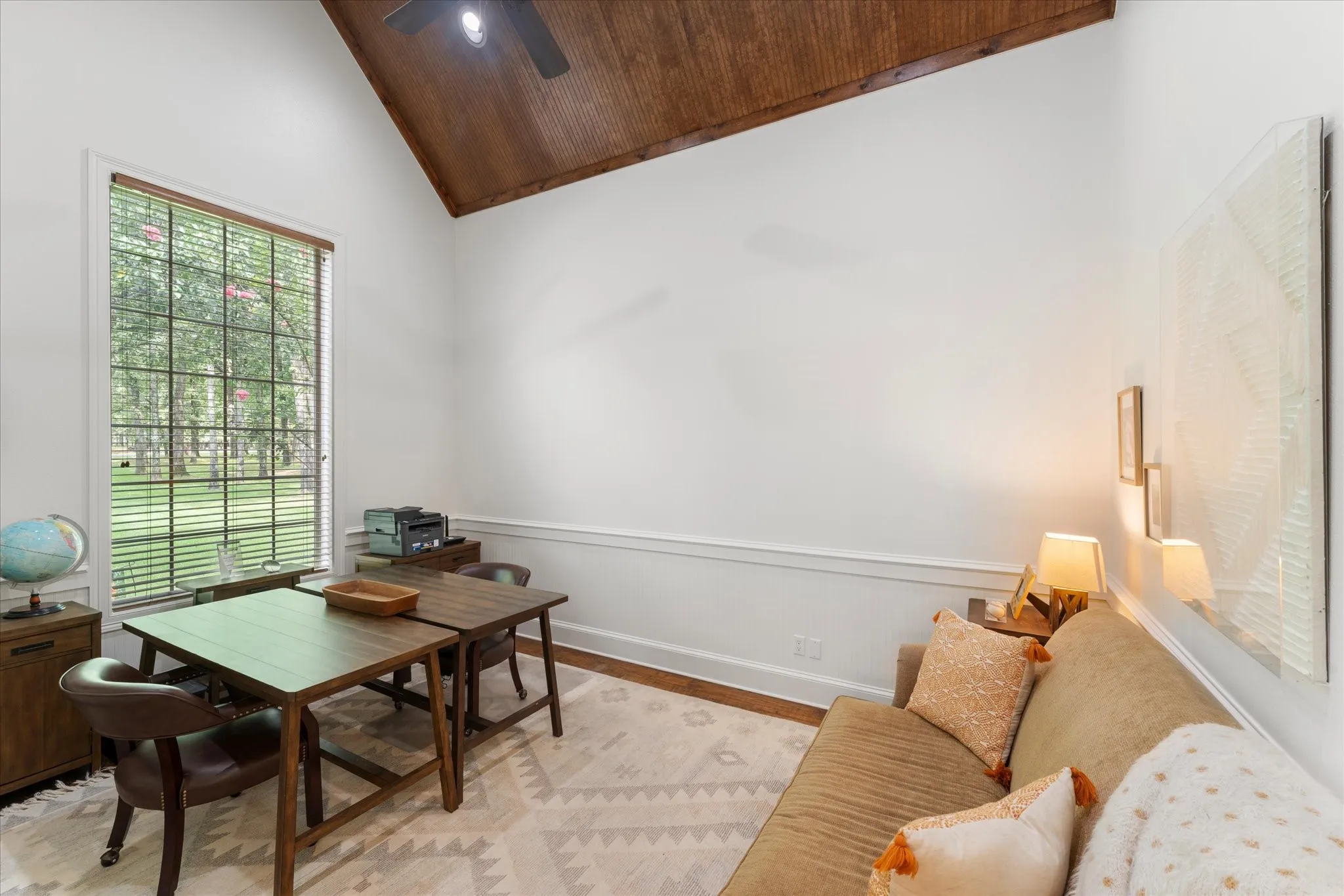 Single Family Residence For Sale in Wood County , 940 Private Road 5980, Yantis, Texas 75497, 4 Bedroom, 4 Bathroom, 3 Garage spaces, 3,975 Sqft, built in 2012, Price $1,190,000, mls#21335595, Real Estate Agent in Yantis, Homes For Sale in Wood county, Homes For Sale in Yantis, Realtor in Yantis Texas, Real Estate Brokerage Independent Realty Texas, Luminita Cordes Realtor