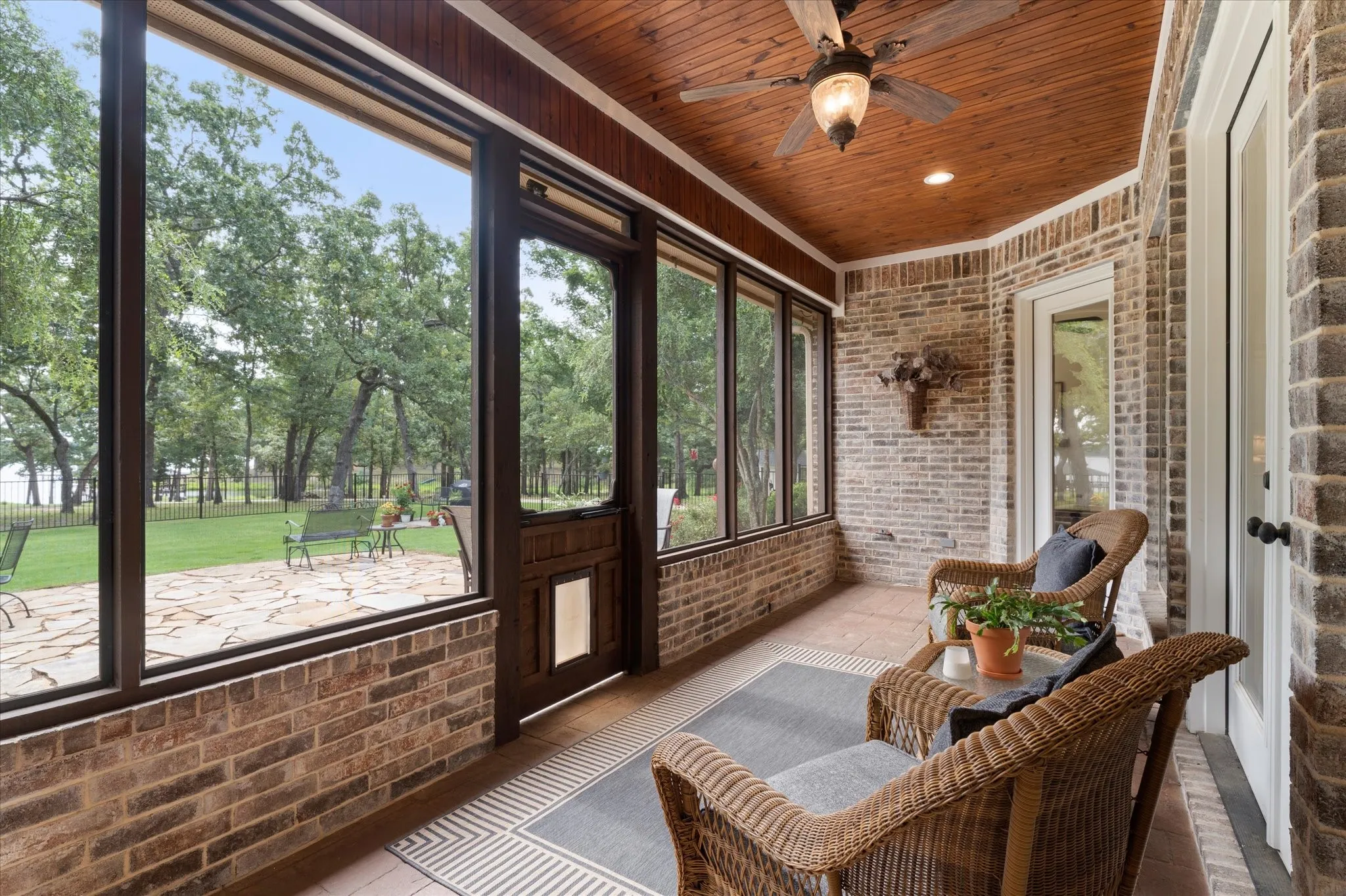 Single Family Residence For Sale in Wood County , 940 Private Road 5980, Yantis, Texas 75497, 4 Bedroom, 4 Bathroom, 3 Garage spaces, 3,975 Sqft, built in 2012, Price $1,190,000, mls#21335595, Real Estate Agent in Yantis, Homes For Sale in Wood county, Homes For Sale in Yantis, Realtor in Yantis Texas, Real Estate Brokerage Independent Realty Texas, Luminita Cordes Realtor