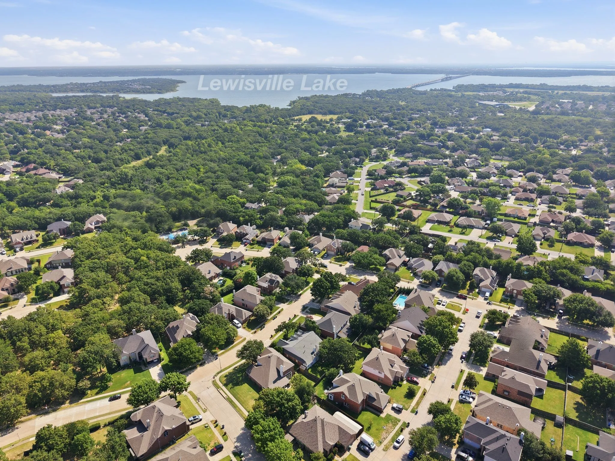 Single Family Residence For Sale in Denton County , 305 Ravenna Road, Lake Dallas, Texas 75065, 4 Bedroom, 3 Bathroom, 2 Garage spaces, 2,376 Sqft, built in 2000, mls#21320380, Real Estate Agent in Lake Dallas, Homes For Sale in Denton county, Homes For Sale in Lake Dallas, Realtor in Lake Dallas Texas, Real Estate Brokerage Independent Realty Texas, Luminita Cordes Realtor