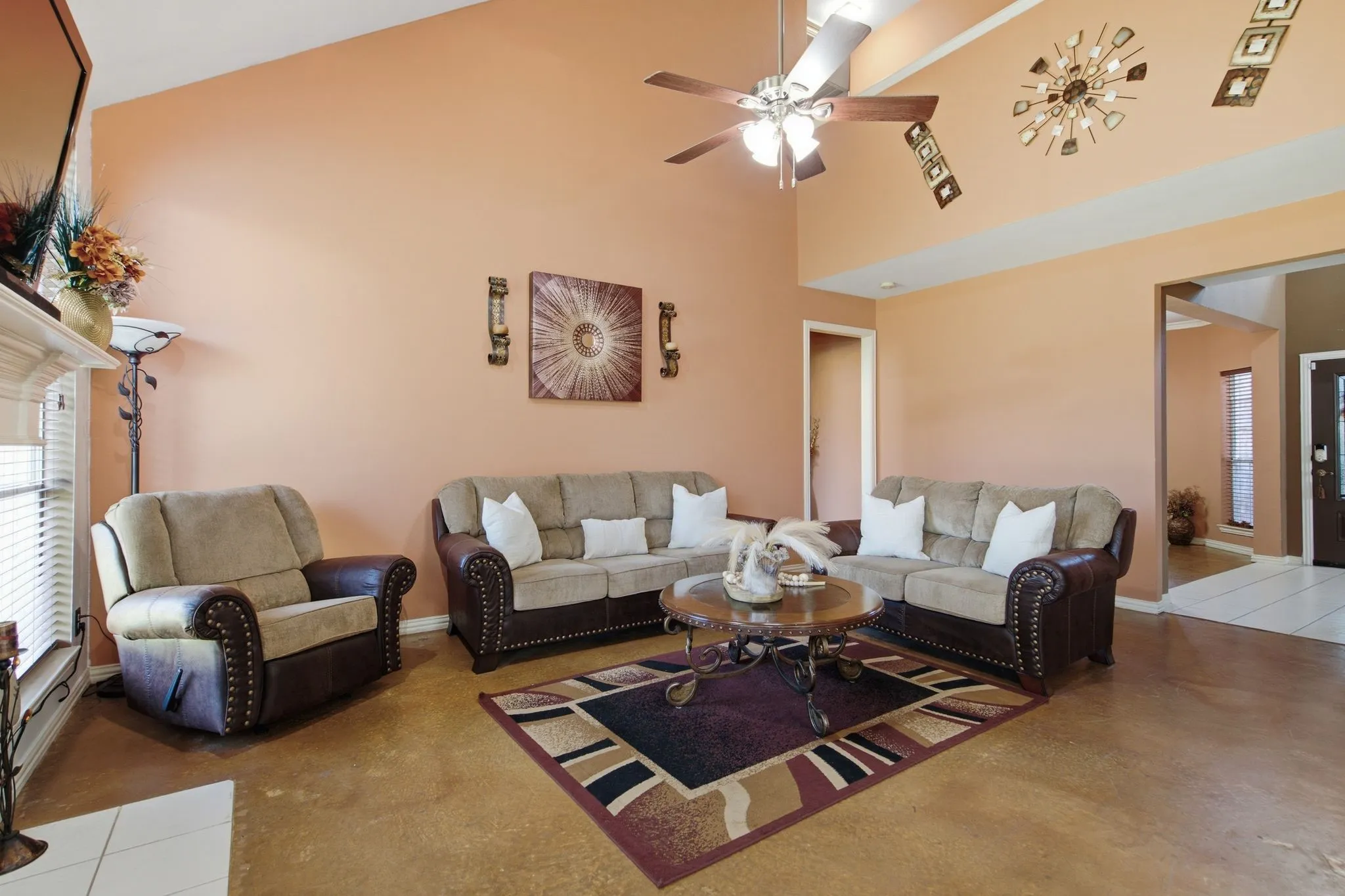 Single Family Residence For Sale in Denton County , 305 Ravenna Road, Lake Dallas, Texas 75065, 4 Bedroom, 3 Bathroom, 2 Garage spaces, 2,376 Sqft, built in 2000, mls#21320380, Real Estate Agent in Lake Dallas, Homes For Sale in Denton county, Homes For Sale in Lake Dallas, Realtor in Lake Dallas Texas, Real Estate Brokerage Independent Realty Texas, Luminita Cordes Realtor
