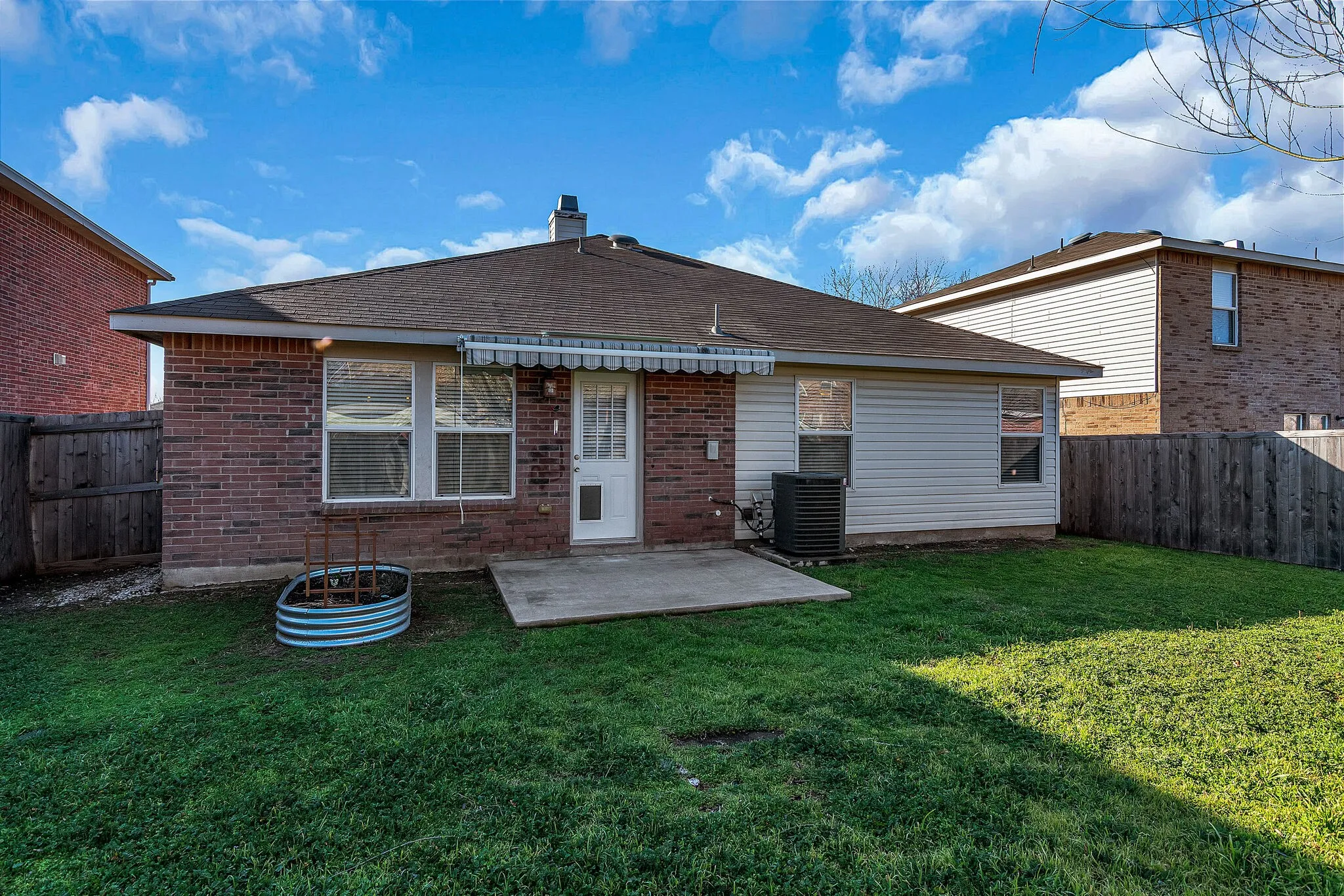 Single Family Residence For Rent in Denton County , 1817 Kittredge Way, Fort Worth, Texas 76247, 3 Bedroom, 2 Bathroom, 2 Garage spaces, 1,647 Sqft, built in 2006, mls#21335607, Real Estate Agent in Fort Worth, Homes For Rent in Denton county, Homes For Rent in Fort Worth, Realtor in Fort Worth Texas, Real Estate Brokerage Independent Realty Texas, Luminita Cordes Realtor
