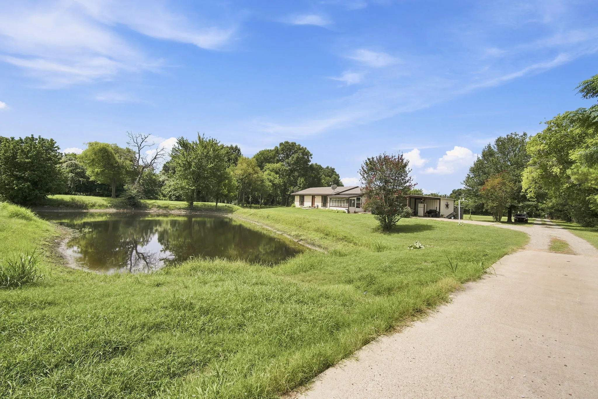 Single Family Residence For Sale in Navarro County , 1255 Fm 667, Purdon, Texas 76679, 2 Bedroom, 2 Bathroom, Garage spaces, 1,200 Sqft, built in 1985, mls#21335609, Real Estate Agent in Purdon, Homes For Sale in Navarro county, Homes For Sale in Purdon, Realtor in Purdon Texas, Real Estate Brokerage Independent Realty Texas, Luminita Cordes Realtor