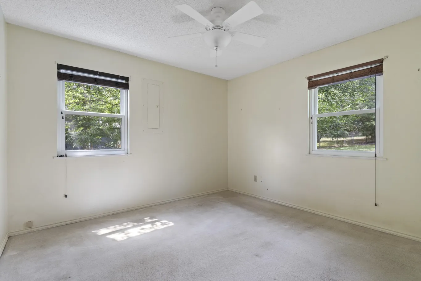 Single Family Residence For Sale in Rains County , 1282 Rs County Road 3325, Emory, Texas 75440, 3 Bedroom, 2 Bathroom, Garage spaces, 1,320 Sqft, built in 1993, mls#21335616, Real Estate Agent in Emory, Homes For Sale in Rains county, Homes For Sale in Emory, Realtor in Emory Texas, Real Estate Brokerage Independent Realty Texas, Luminita Cordes Realtor