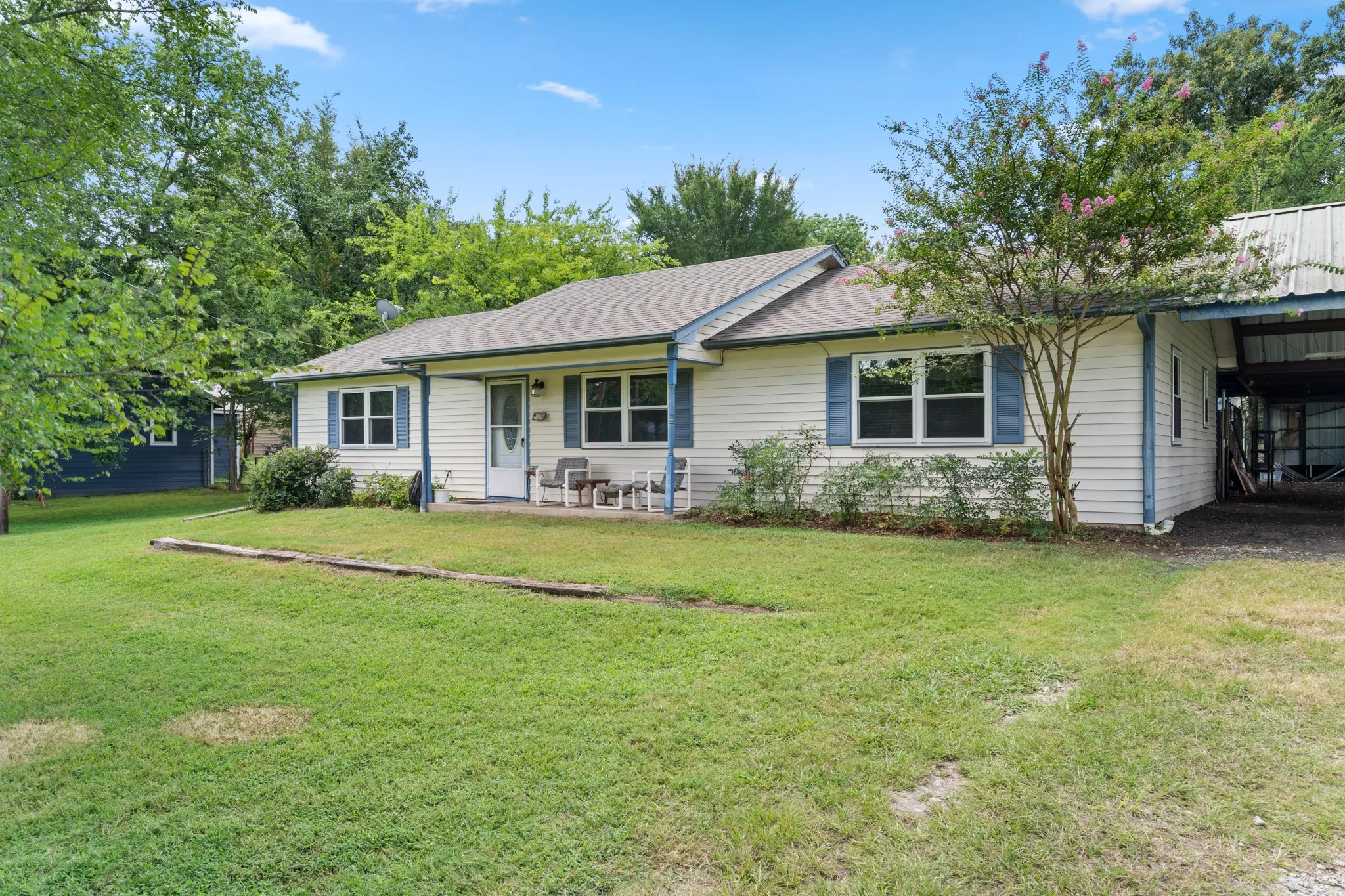 Single Family Residence For Sale in Rains County , 1282 Rs County Road 3325, Emory, Texas 75440, 3 Bedroom, 2 Bathroom, Garage spaces, 1,320 Sqft, built in 1993, mls#21335616, Real Estate Agent in Emory, Homes For Sale in Rains county, Homes For Sale in Emory, Realtor in Emory Texas, Real Estate Brokerage Independent Realty Texas, Luminita Cordes Realtor