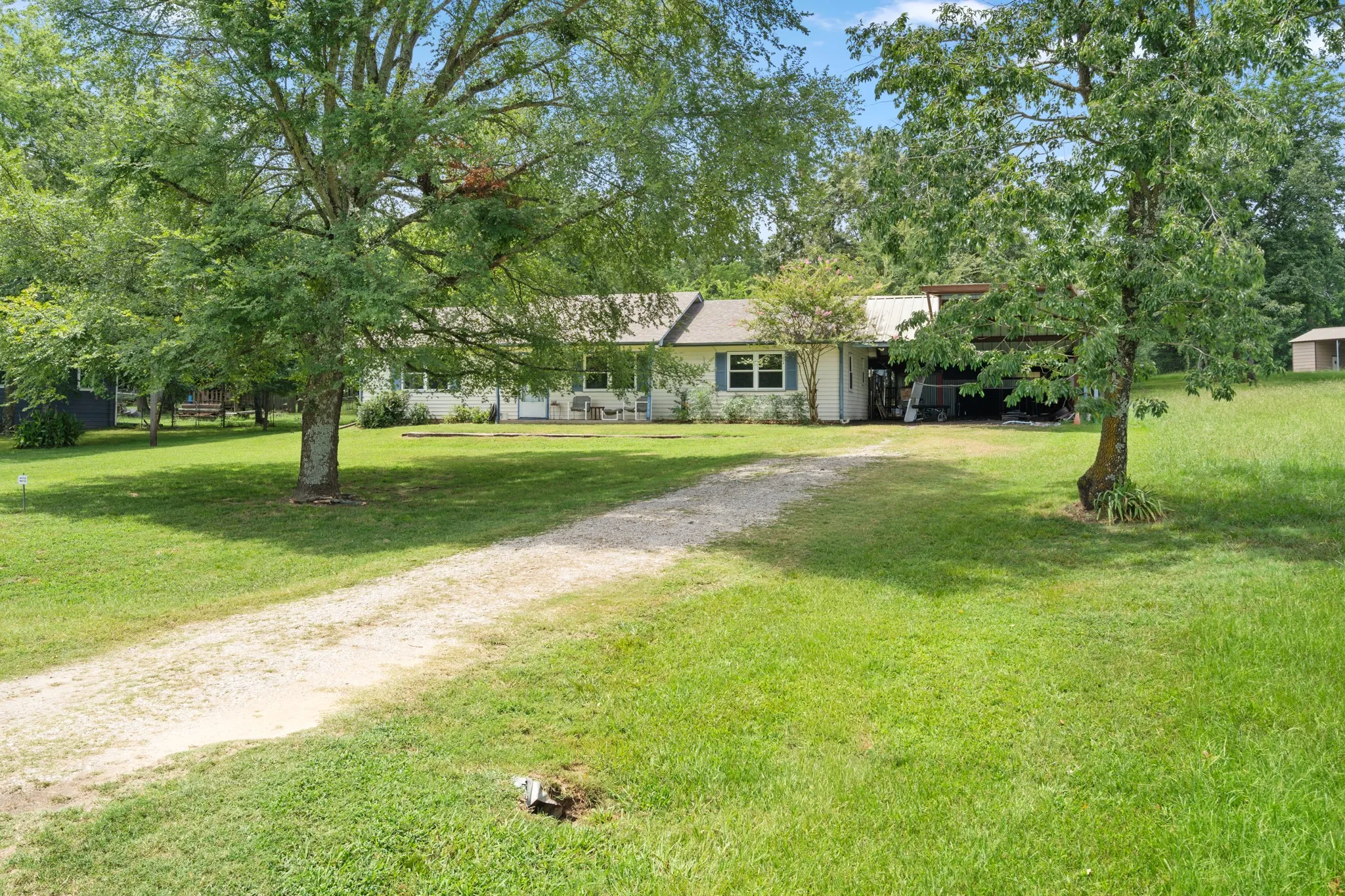 Single Family Residence For Sale in Rains County , 1282 Rs County Road 3325, Emory, Texas 75440, 3 Bedroom, 2 Bathroom, Garage spaces, 1,320 Sqft, built in 1993, mls#21335616, Real Estate Agent in Emory, Homes For Sale in Rains county, Homes For Sale in Emory, Realtor in Emory Texas, Real Estate Brokerage Independent Realty Texas, Luminita Cordes Realtor