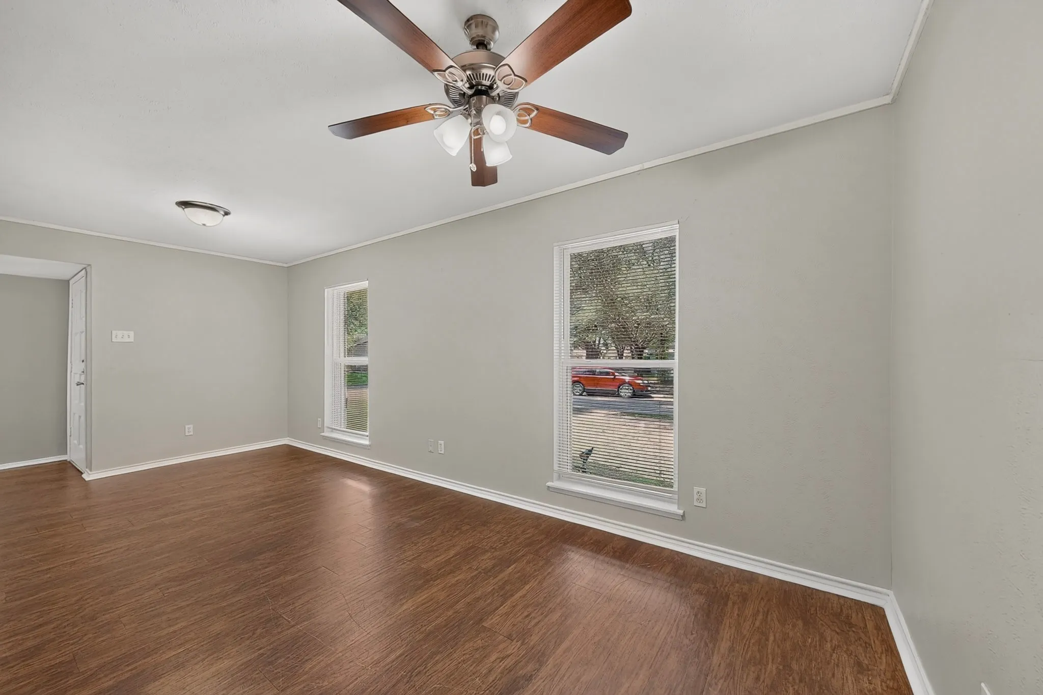 Single Family Residence For Sale in Dallas County , 433 Solitude Drive, Garland, Texas 75043, 3 Bedrooms, 2 Bathrooms, 2 Garage spaces, 1,675 Sqft, built in 1974, Price $280,000, mls#21335618, Real Estate Agent in Garland, Homes For Sale in Dallas county, Homes For Sale in Garland, Realtor in Garland Texas, Real Estate Brokerage Independent Realty Texas, Luminita Cordes Realtor