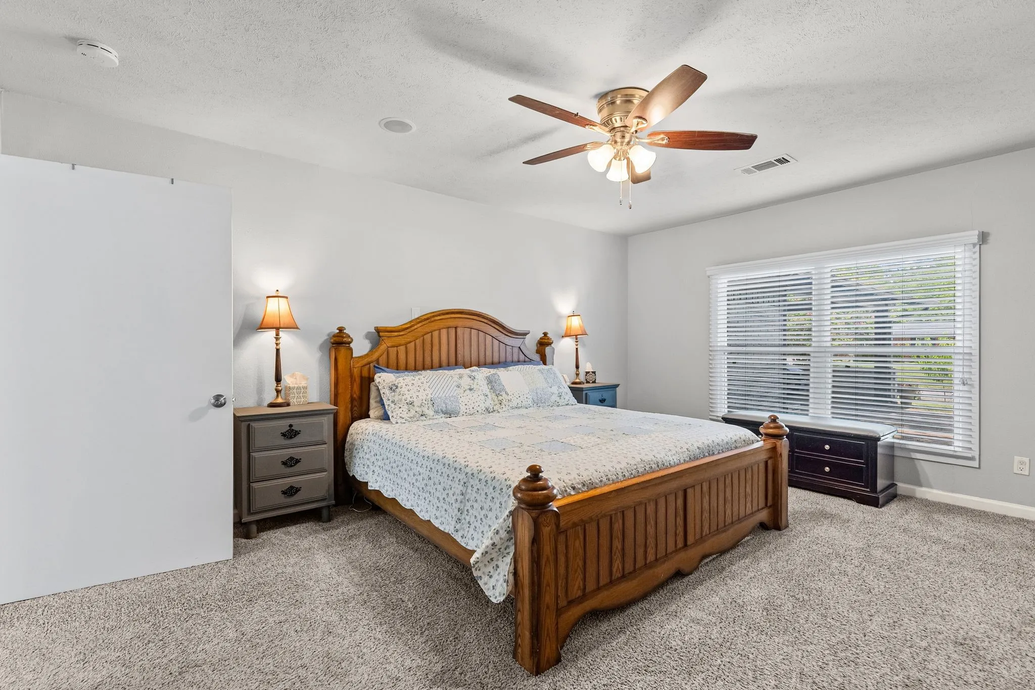 Single Family Residence For Sale in Hunt County , 3007 Tanglewood Drive, Commerce, Texas 75428, 3 Bedroom, 2 Bathroom, Garage spaces, 1,920 Sqft, built in 1967, mls#21292919, Real Estate Agent in Commerce, Homes For Sale in Hunt county, Homes For Sale in Commerce, Realtor in Commerce Texas, Real Estate Brokerage Independent Realty Texas, Luminita Cordes Realtor