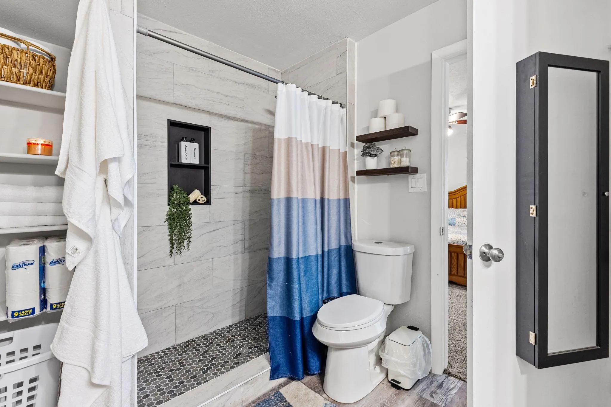 Single Family Residence For Sale in Hunt County , 3007 Tanglewood Drive, Commerce, Texas 75428, 3 Bedroom, 2 Bathroom, Garage spaces, 1,920 Sqft, built in 1967, mls#21292919, Real Estate Agent in Commerce, Homes For Sale in Hunt county, Homes For Sale in Commerce, Realtor in Commerce Texas, Real Estate Brokerage Independent Realty Texas, Luminita Cordes Realtor