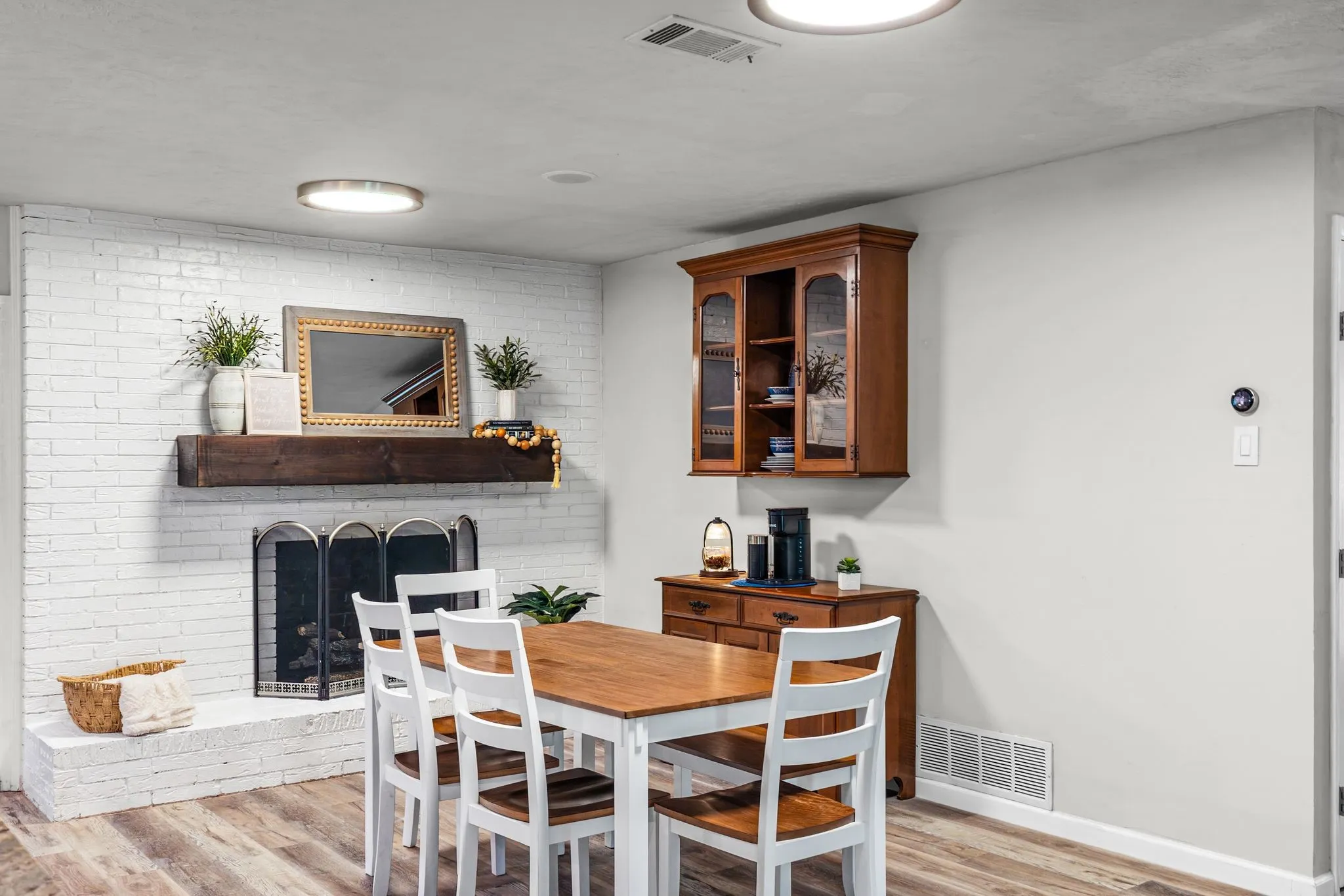 Single Family Residence For Sale in Hunt County , 3007 Tanglewood Drive, Commerce, Texas 75428, 3 Bedroom, 2 Bathroom, Garage spaces, 1,920 Sqft, built in 1967, mls#21292919, Real Estate Agent in Commerce, Homes For Sale in Hunt county, Homes For Sale in Commerce, Realtor in Commerce Texas, Real Estate Brokerage Independent Realty Texas, Luminita Cordes Realtor